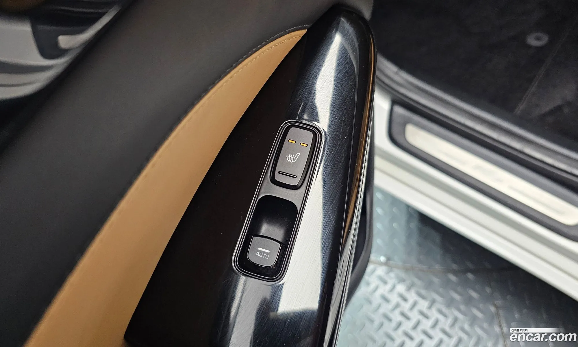 Kia K7 Premier 2019 KNALC41BBLA200355 — 4