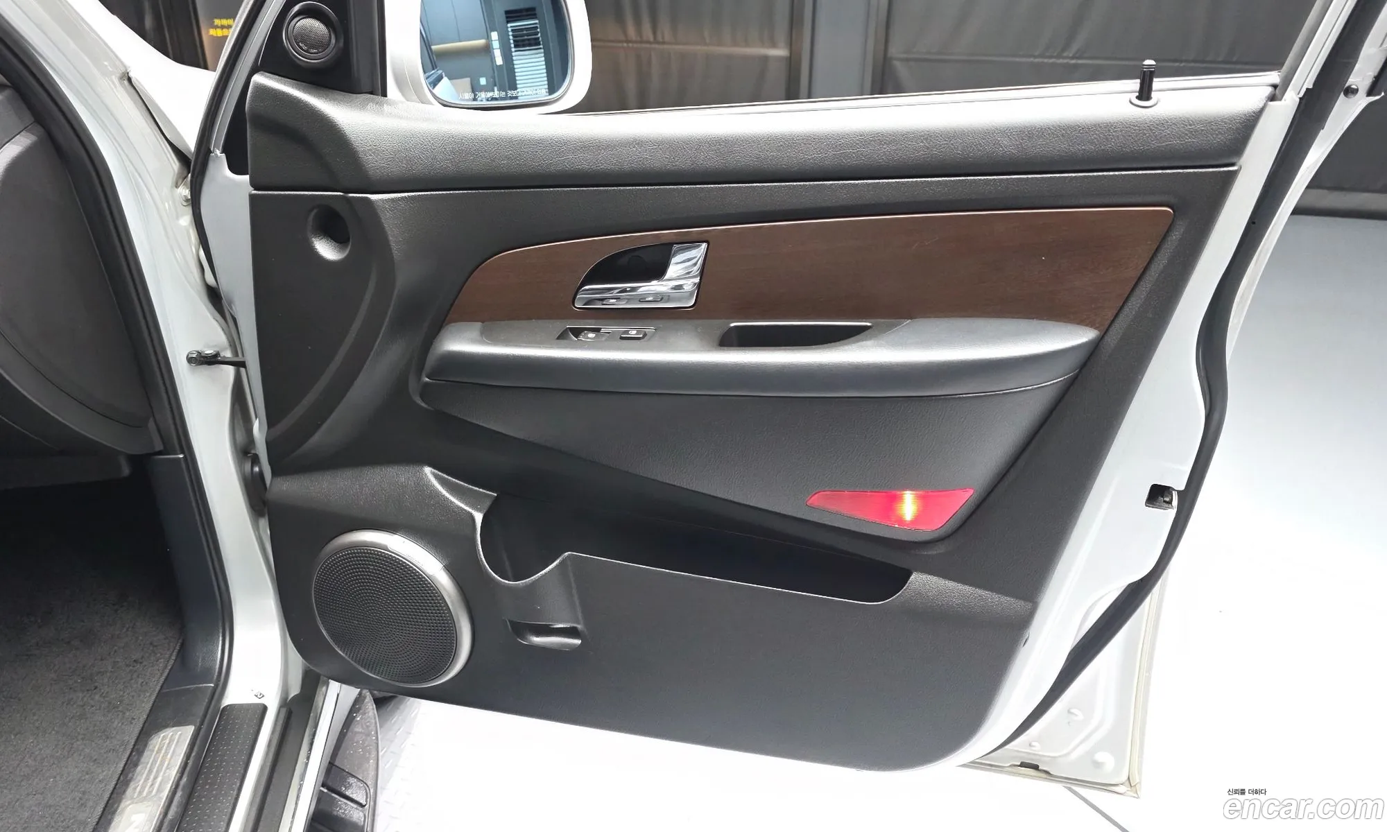 KG Mobility (SsangYong) Rexton W 2013 KPBFA3AN1EP330012 — 9