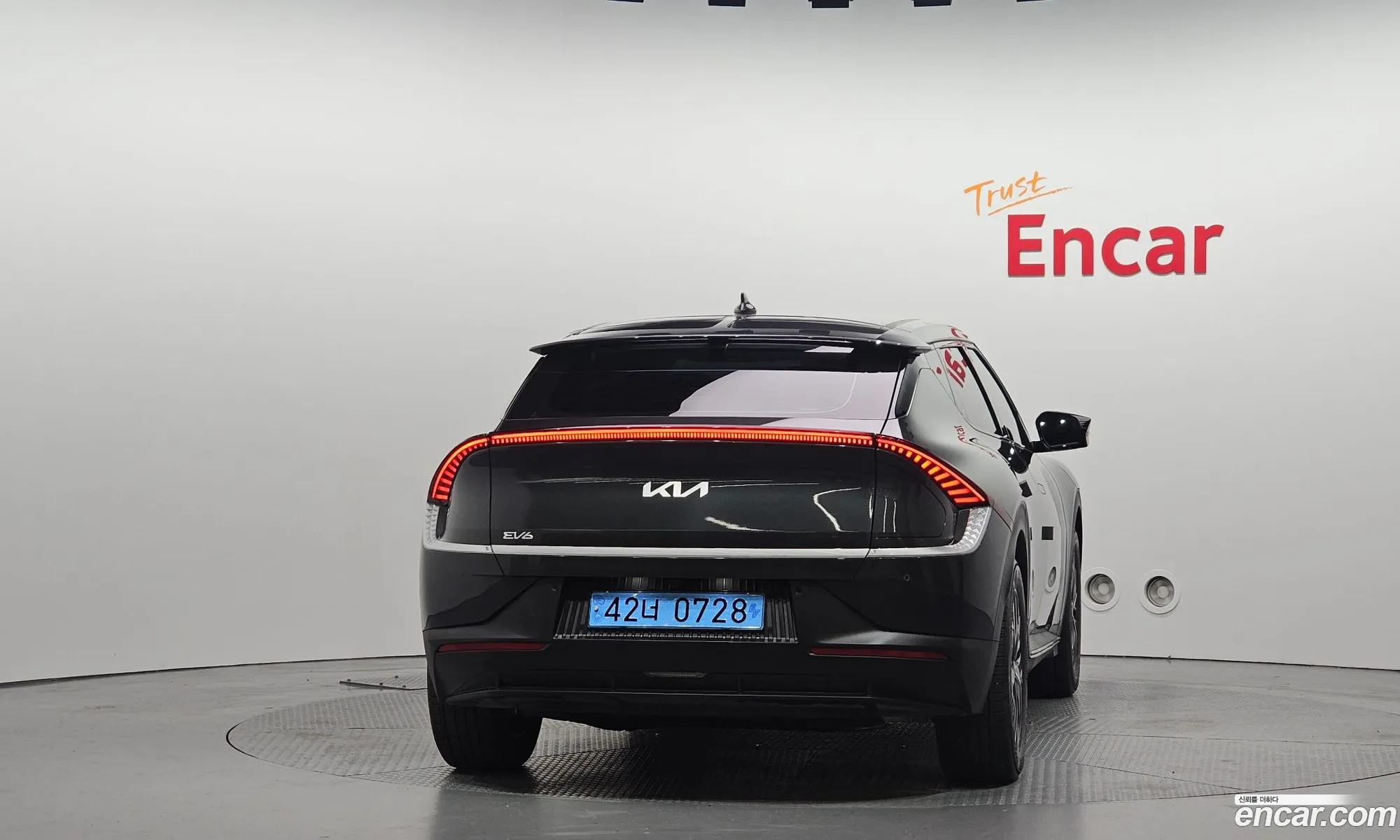 Kia EV6 2022 KNAC281AFNA076430 — 18