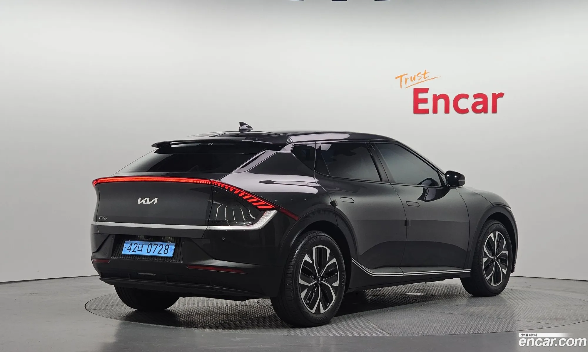 Kia EV6 2022 KNAC281AFNA076430 — 2