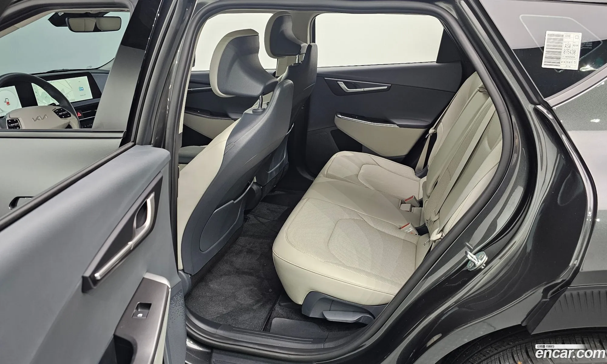 Kia EV6 2022 KNAC281AFNA076430 — 11