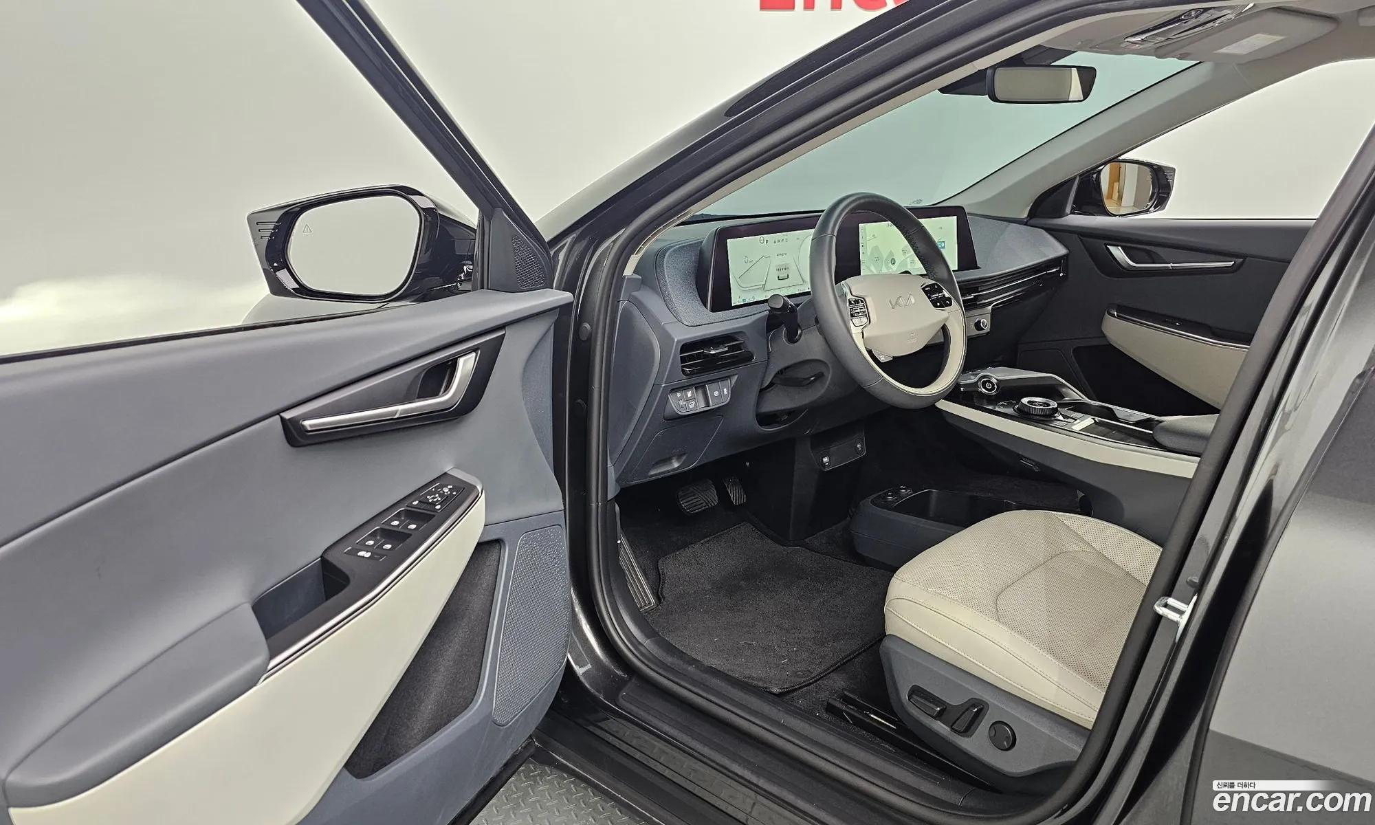 Kia EV6 2022 KNAC281AFNA076430 — 12
