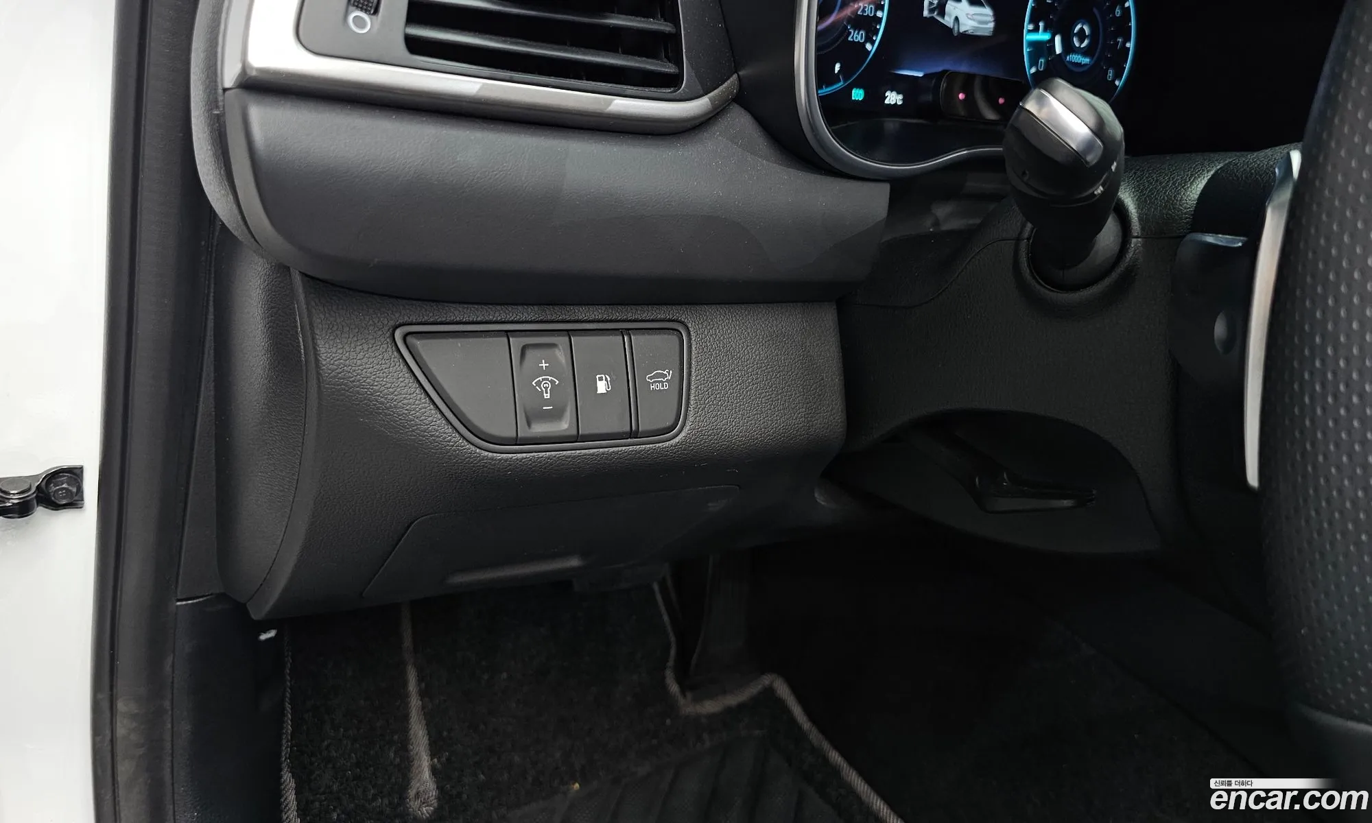Genesis G70 2021 KMTG341ABMU094104 — 30
