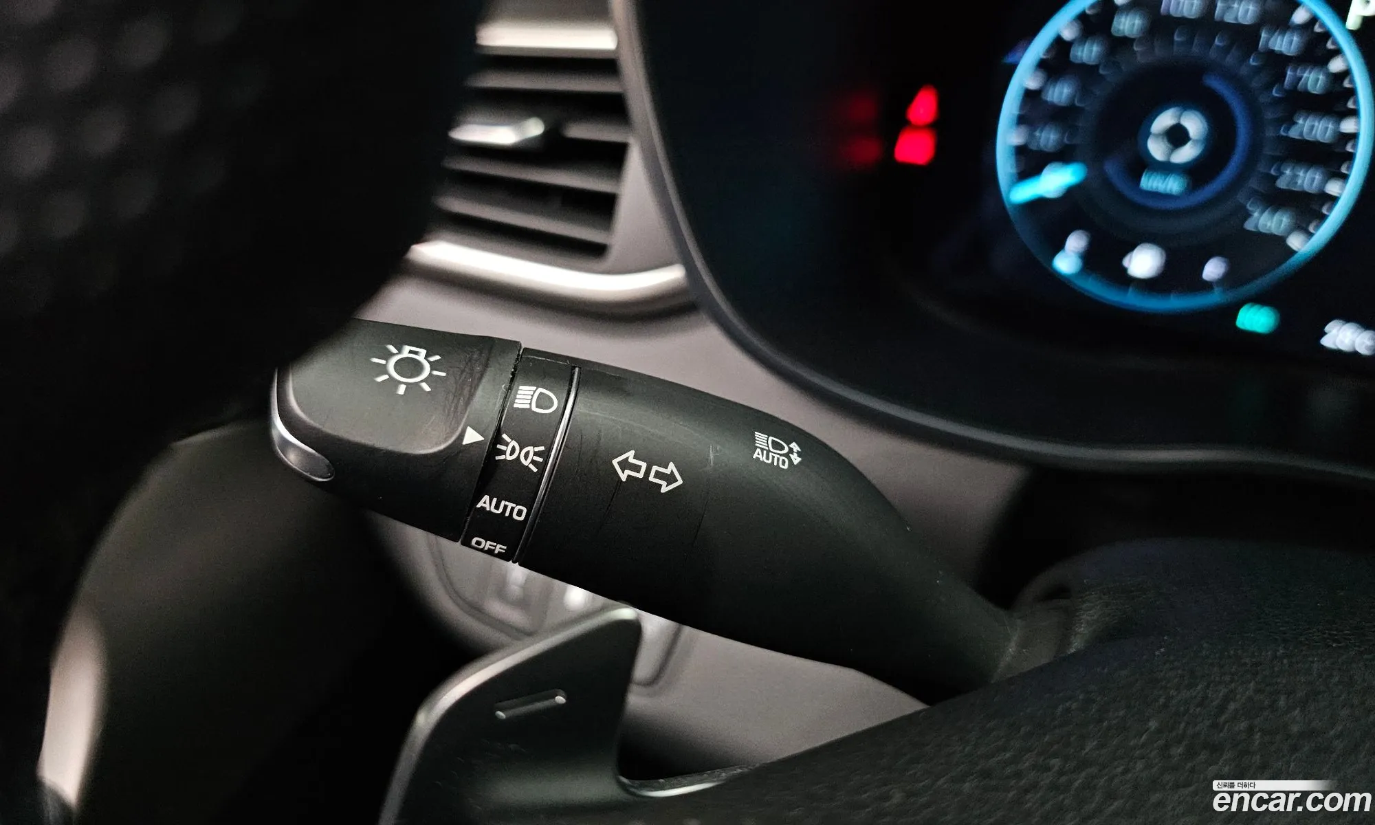 Genesis G70 2021 KMTG341ABMU094104 — 9