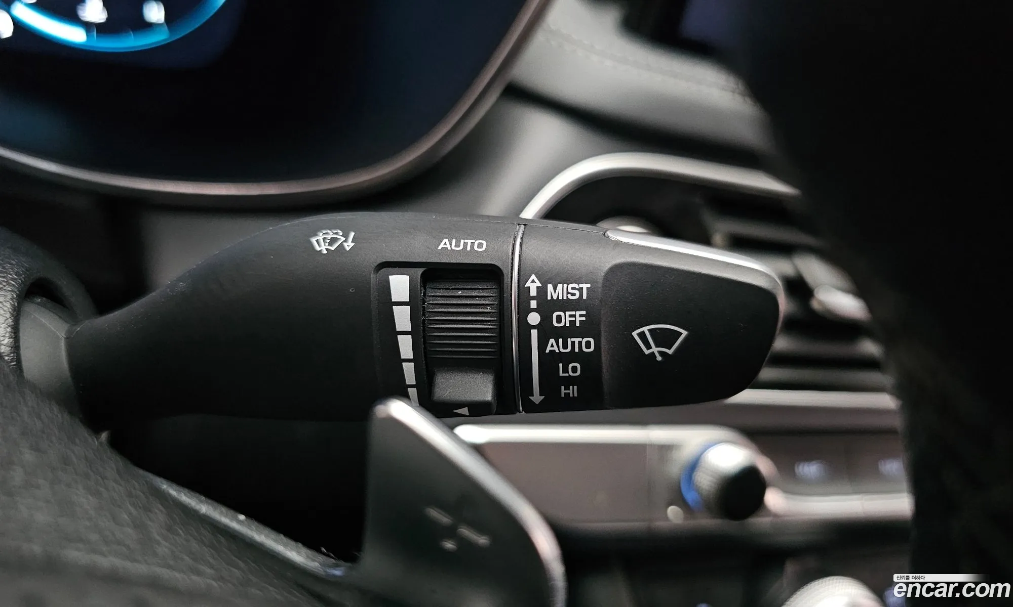Genesis G70 2021 KMTG341ABMU094104 — 3