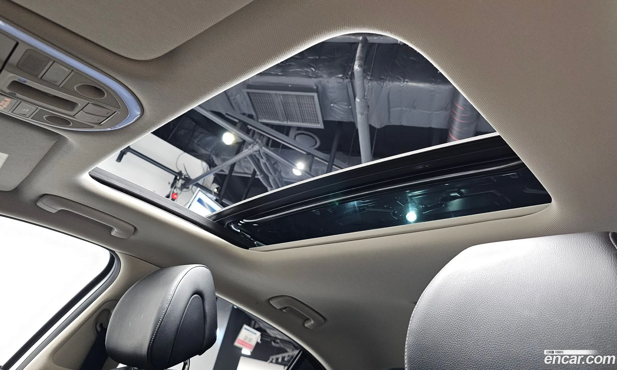 Genesis G70 2021 KMTG341ABMU094104 — 27