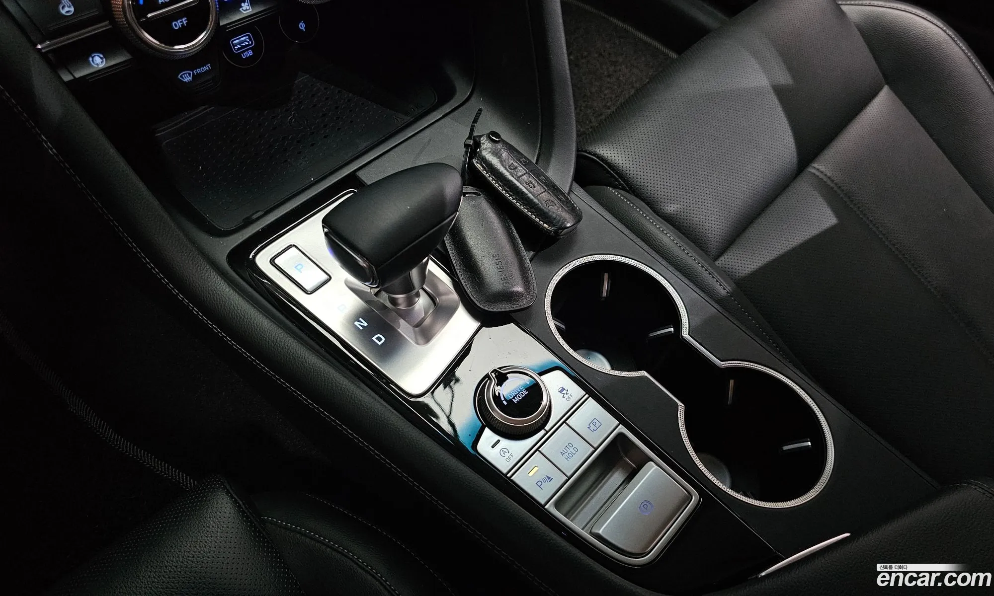 Genesis G70 2021 KMTG341ABMU094104 — 5