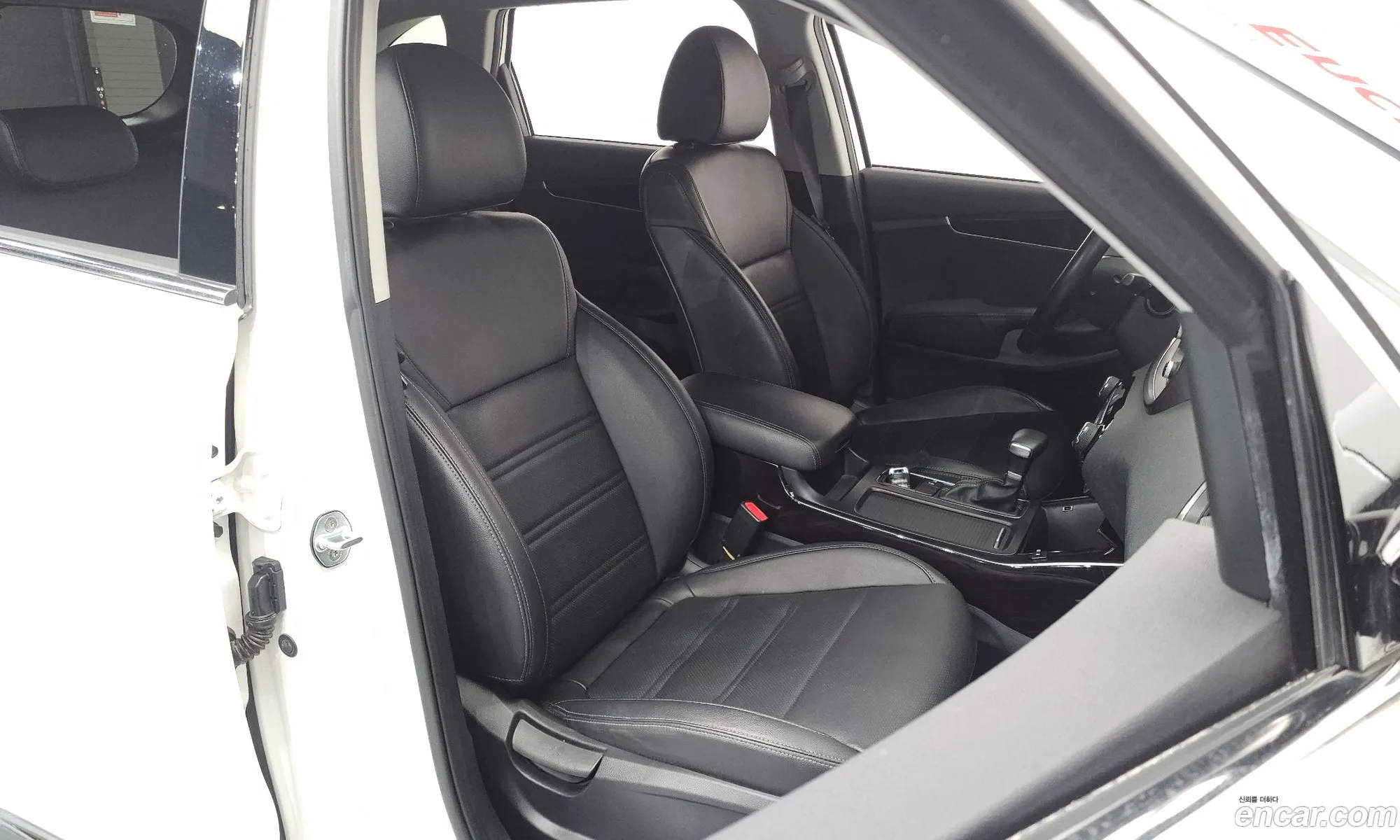 Kia Sorento 2017 KNAPG81BBJA418908 — 5