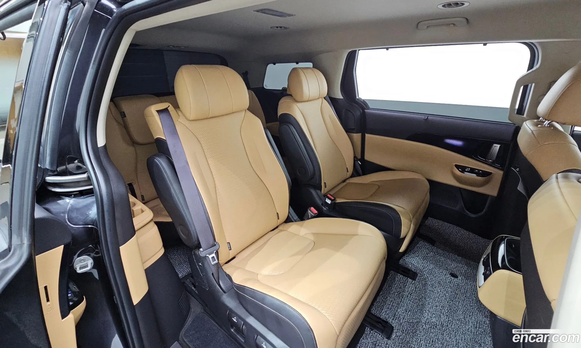 Kia Carnival 2023 KNANE81BBPS353058 — 7