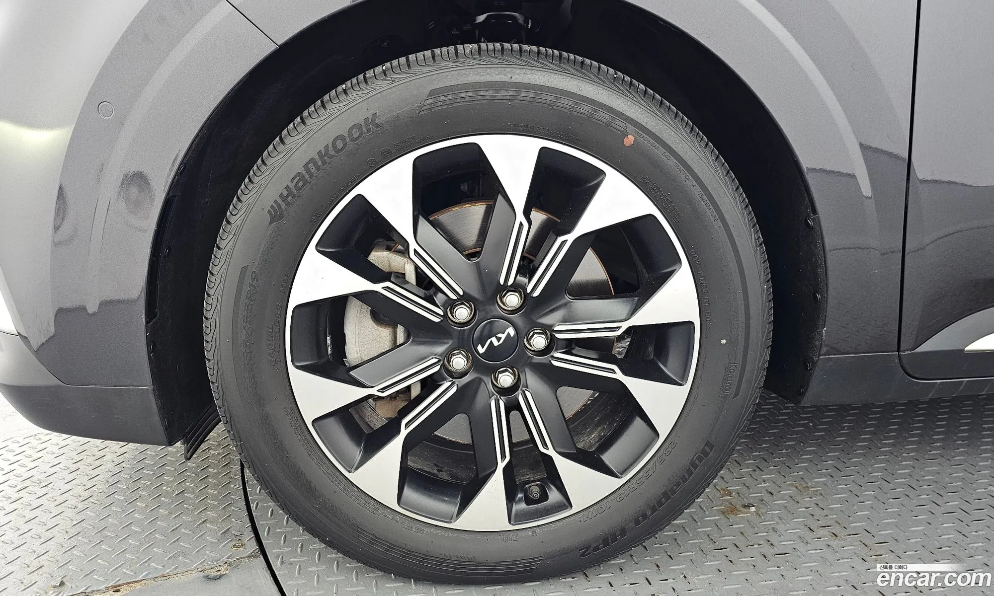 Kia Carnival 2023 KNANE81BBPS353058 — 17