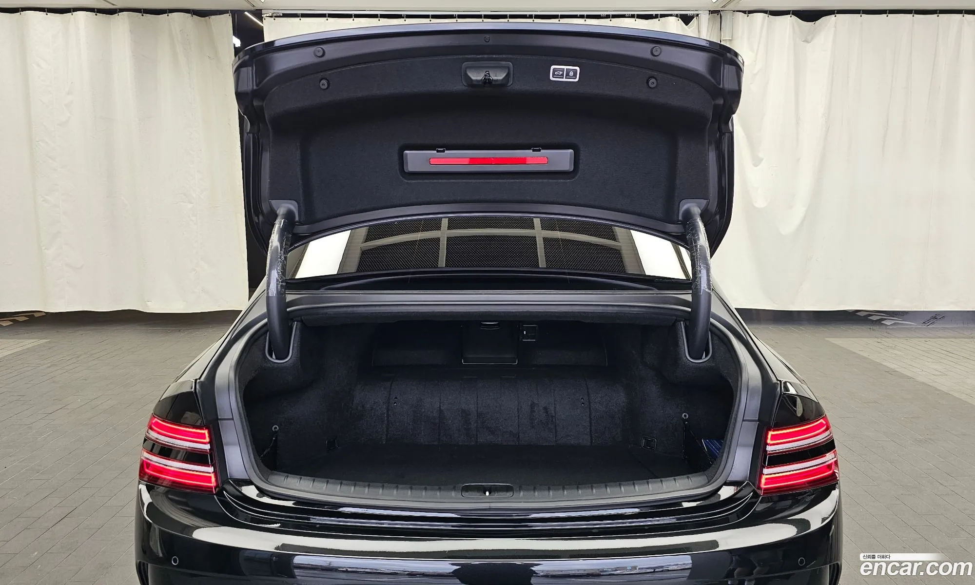 Genesis Electrified G80 2023 — 3