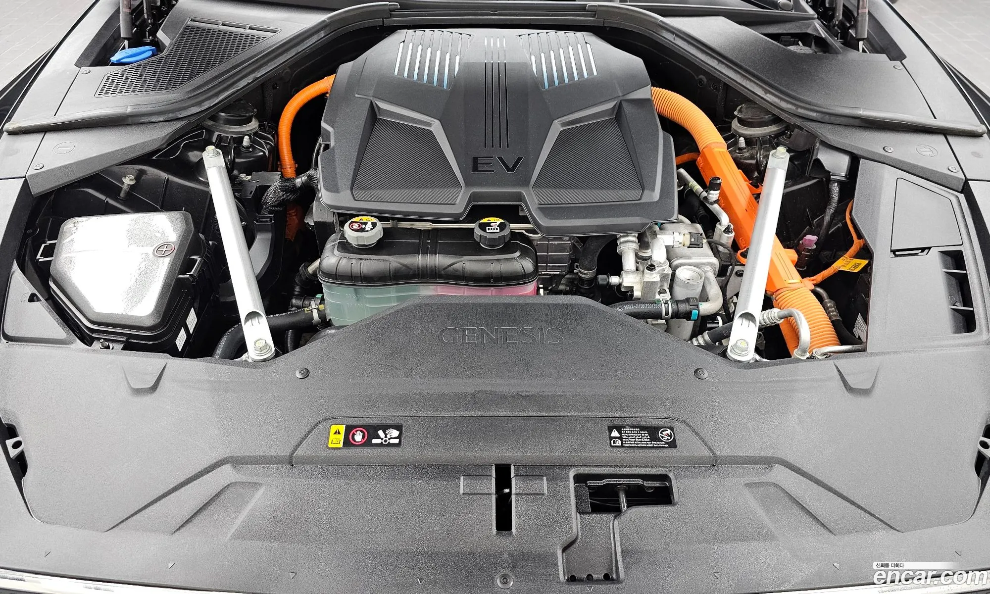 Genesis Electrified G80 2023 — 13