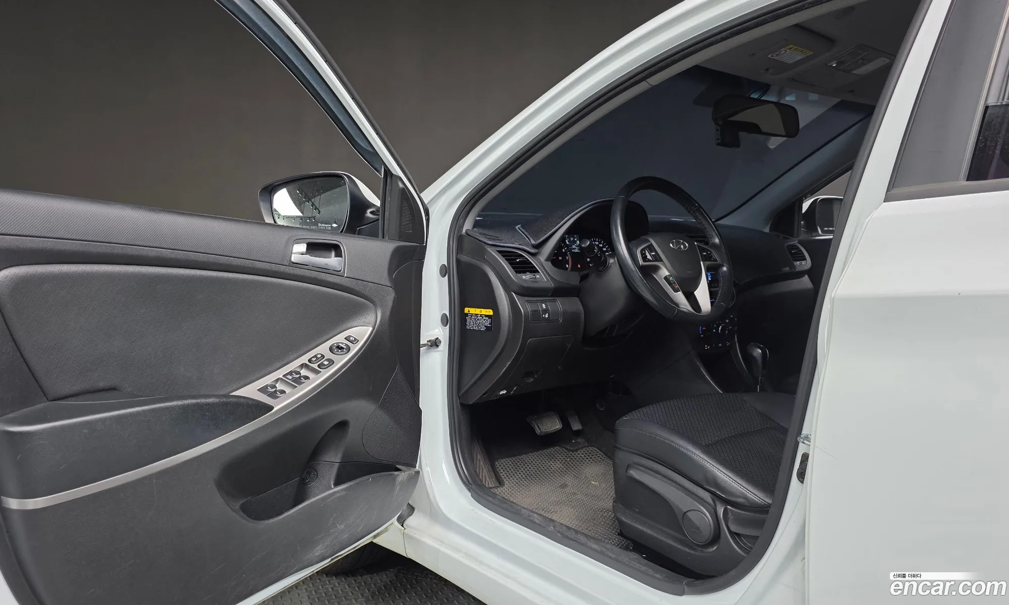 Hyundai Accent 2016 KMHCT41BEGU078658 — 9