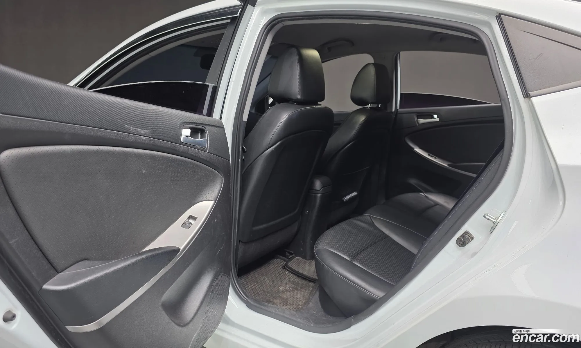 Hyundai Accent 2016 KMHCT41BEGU078658 — 16