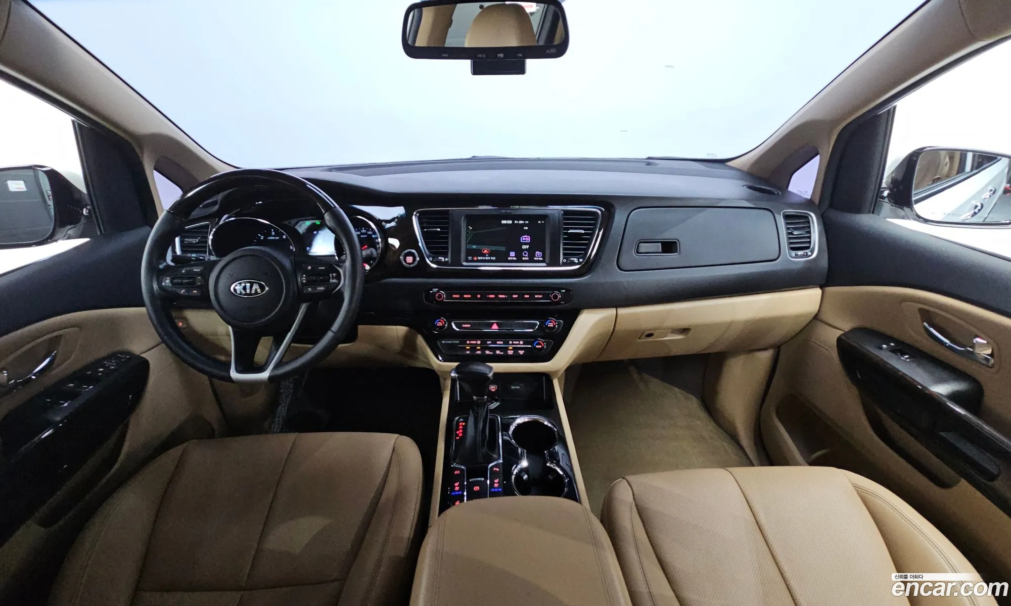 Kia Carnival 2018 KNAME81ABKS459288 — 15