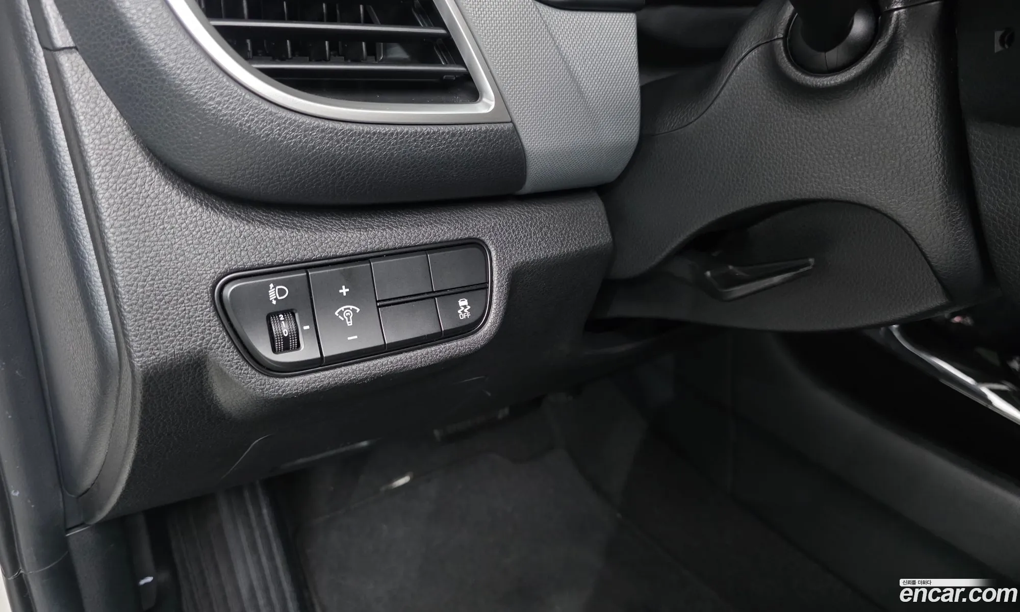 Kia Seltos 2023 KNAEU81AERK552819 — 21