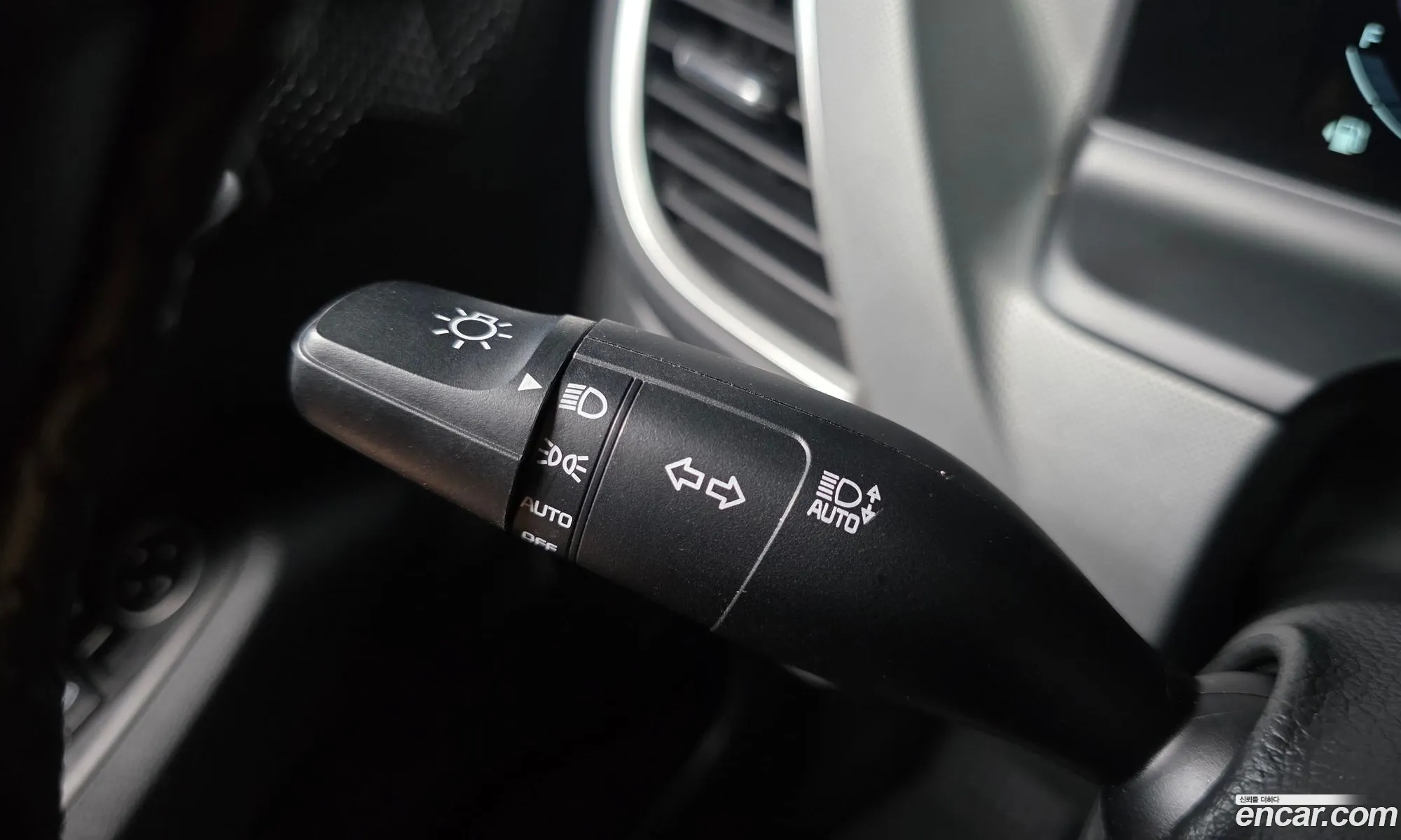 Kia Seltos 2023 KNAEU81AERK552819 — 7