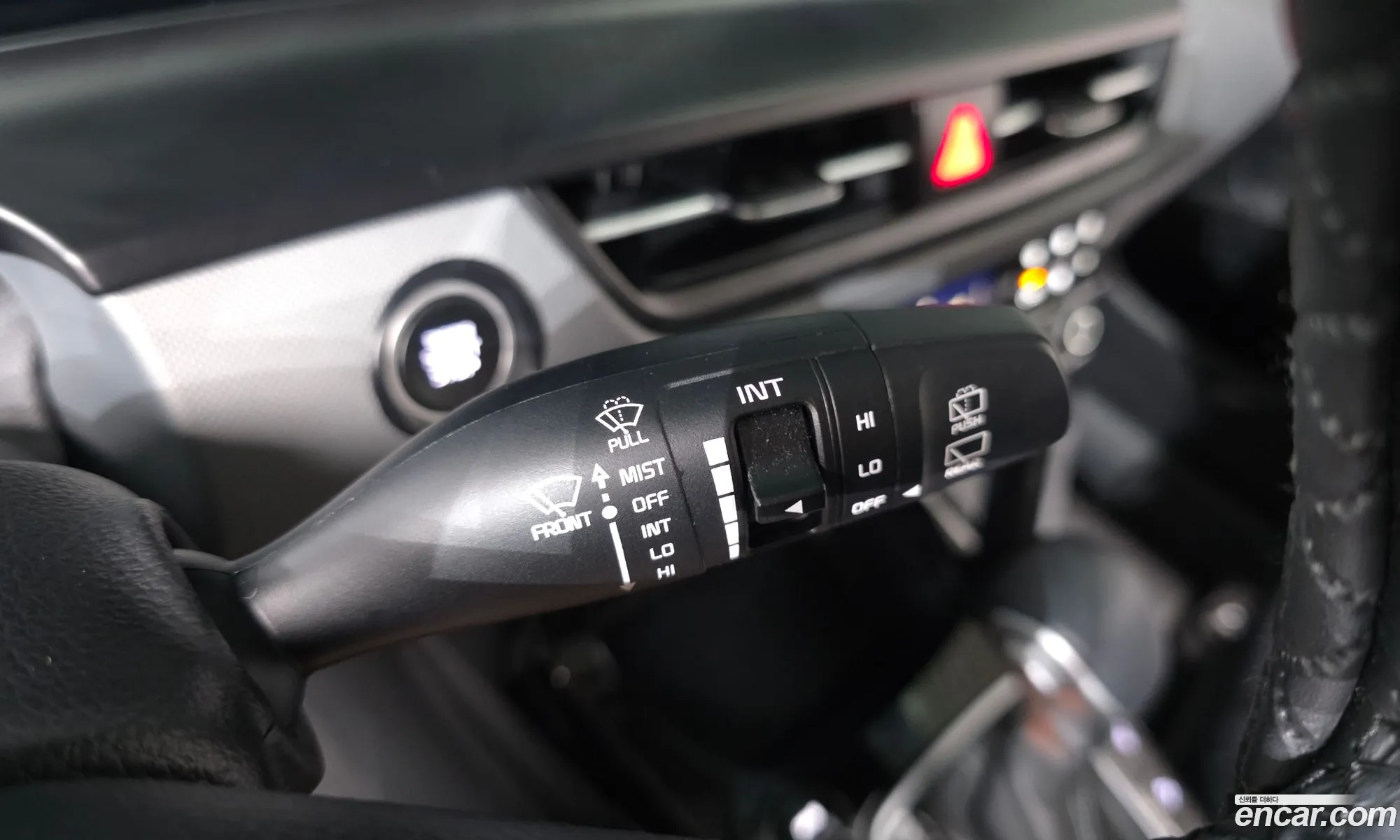 Kia Seltos 2023 KNAEU81AERK552819 — 2