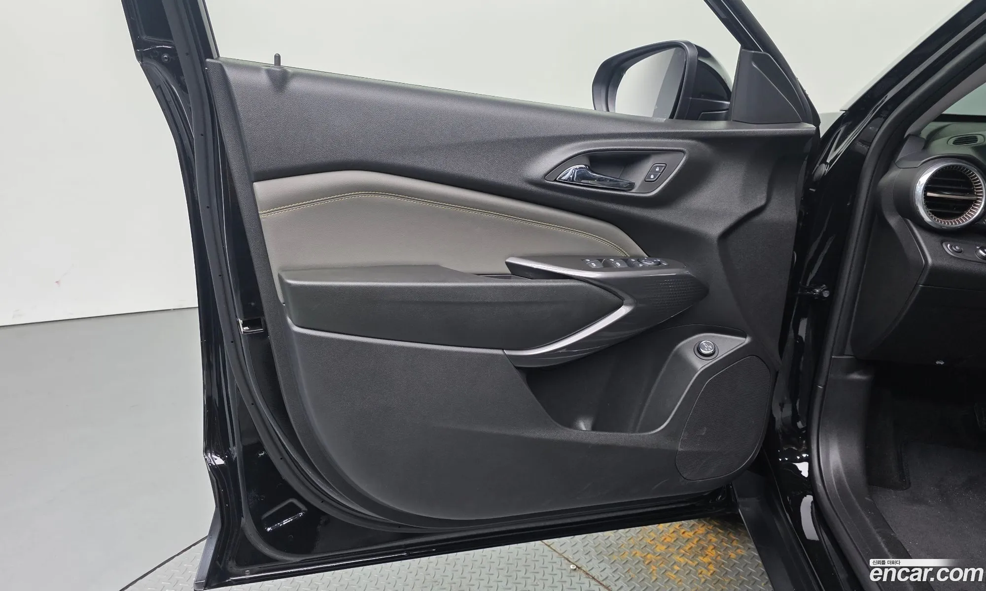 Chevrolet (GM Daewoo) Trax Crossover 2023 — 17