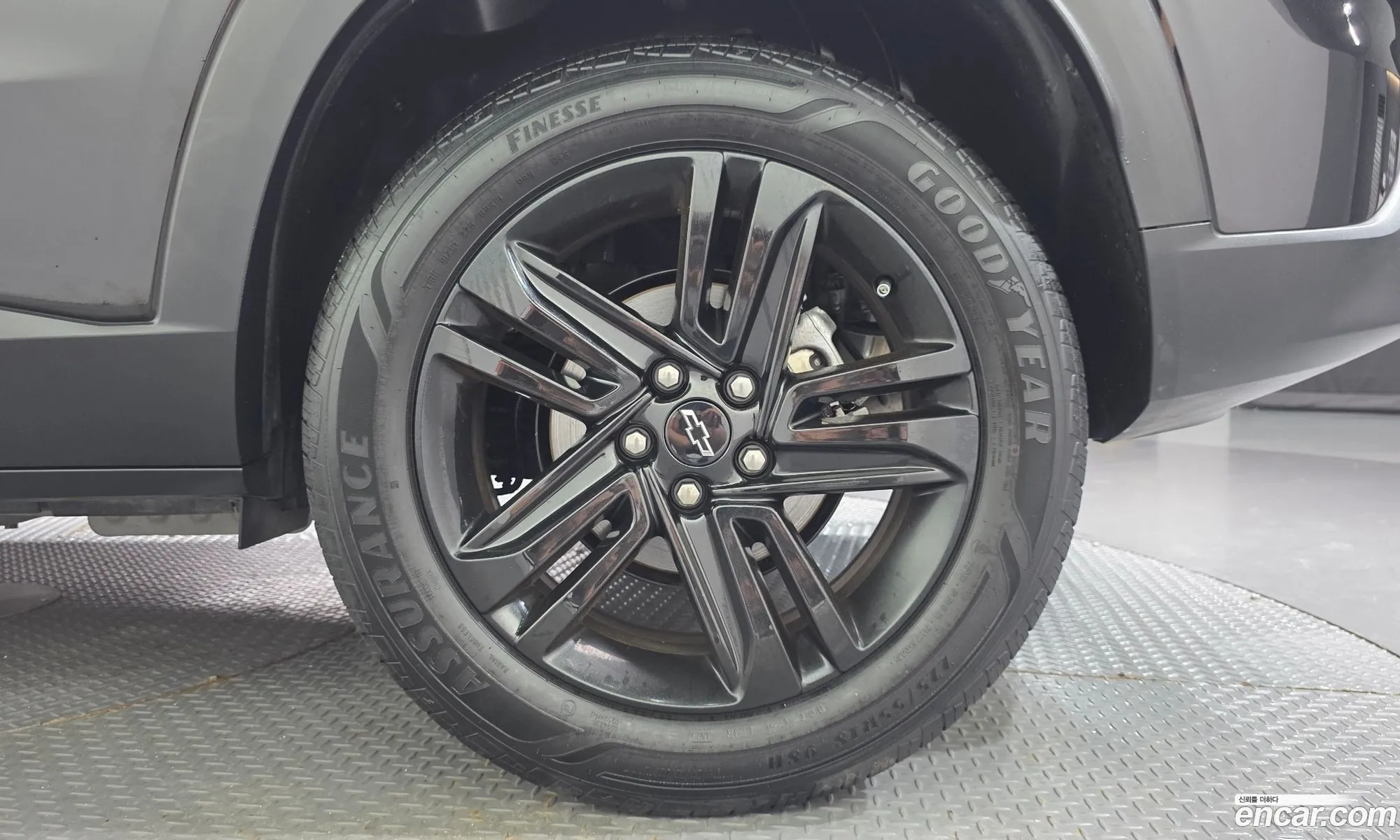 Chevrolet (GM Daewoo) Trax Crossover 2023 — 13