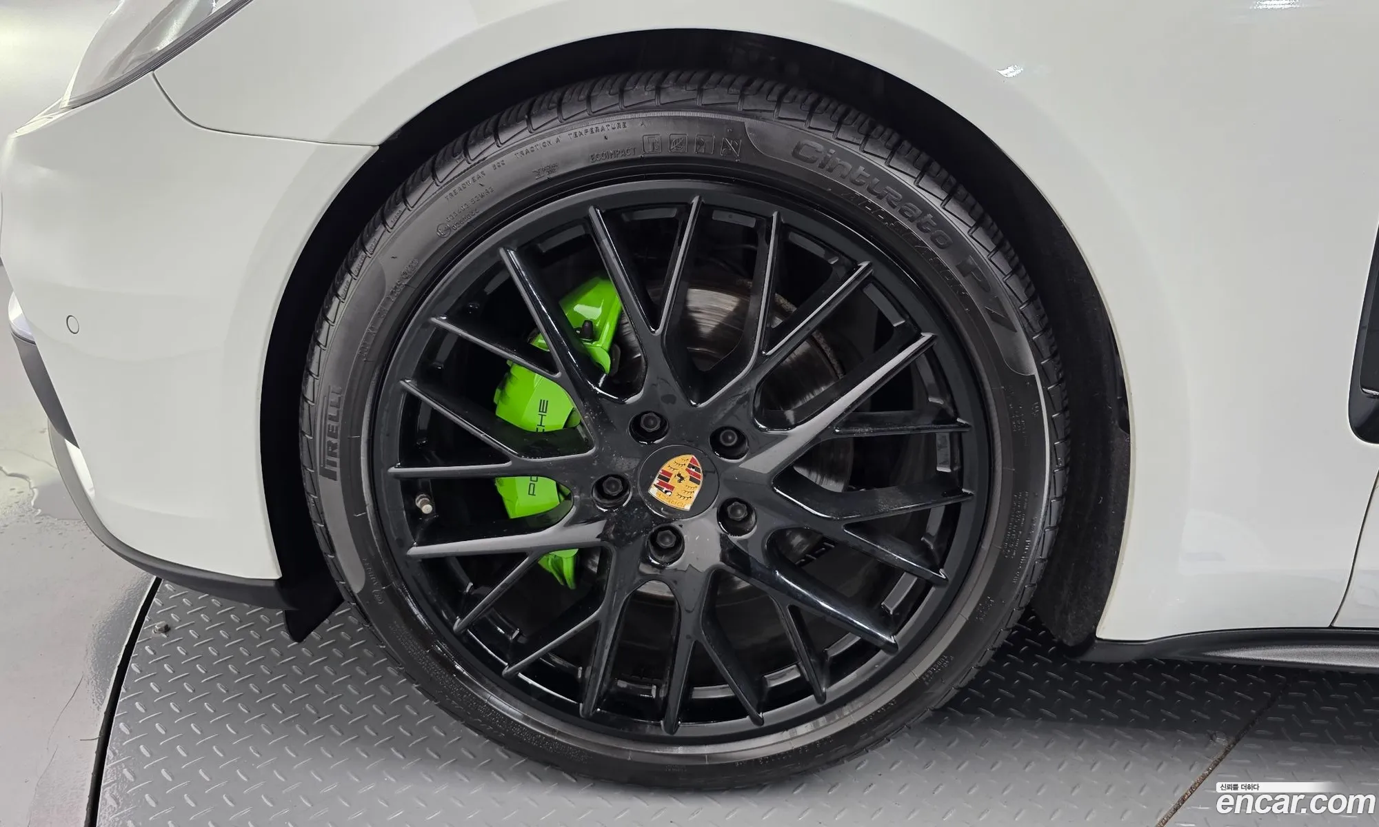 Porsche Panamera 2018 — 2