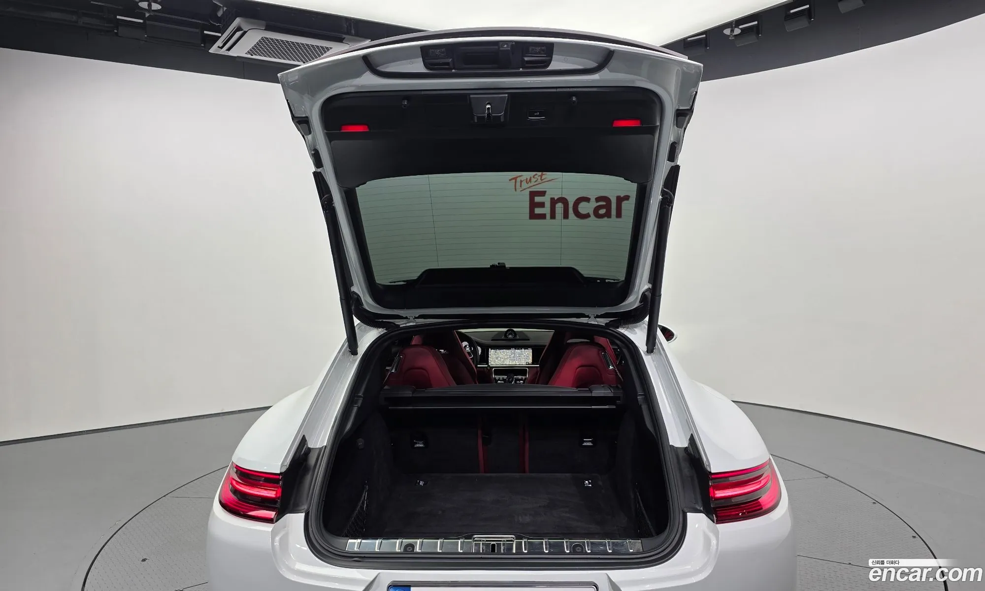 Porsche Panamera 2018 — 23