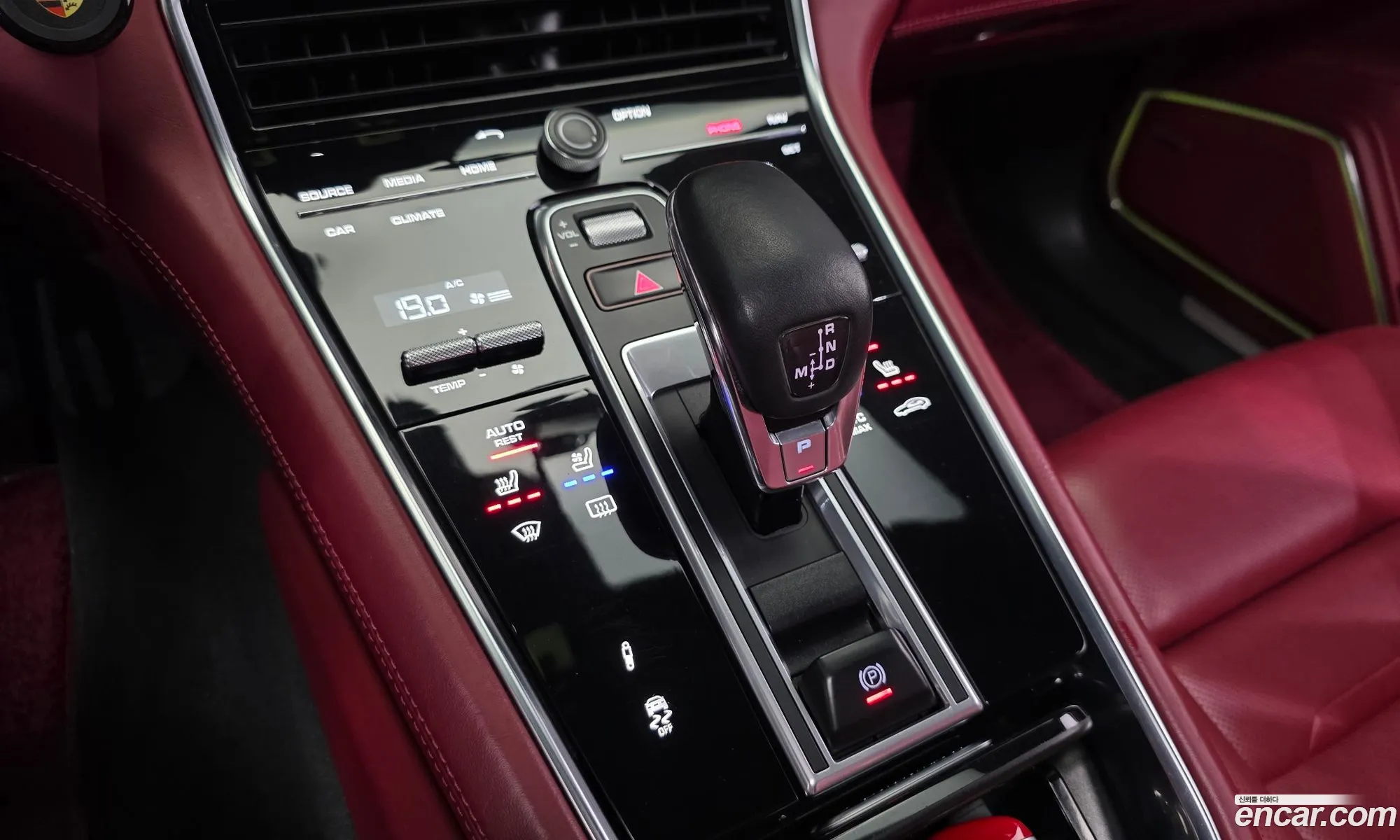 Porsche Panamera 2018 — 26