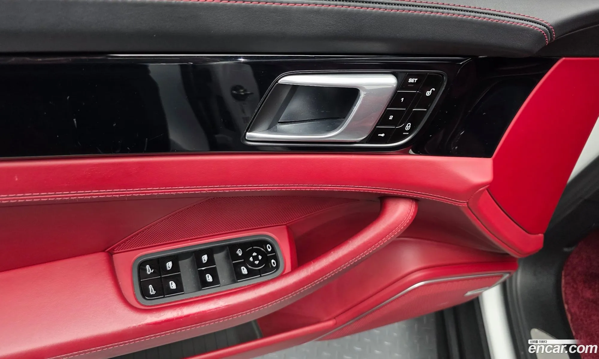 Porsche Panamera 2018 — 24