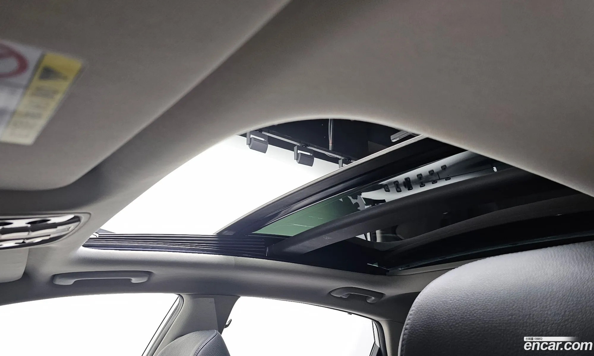 Kia K7 2018 KNALB415BJA140205 — 12