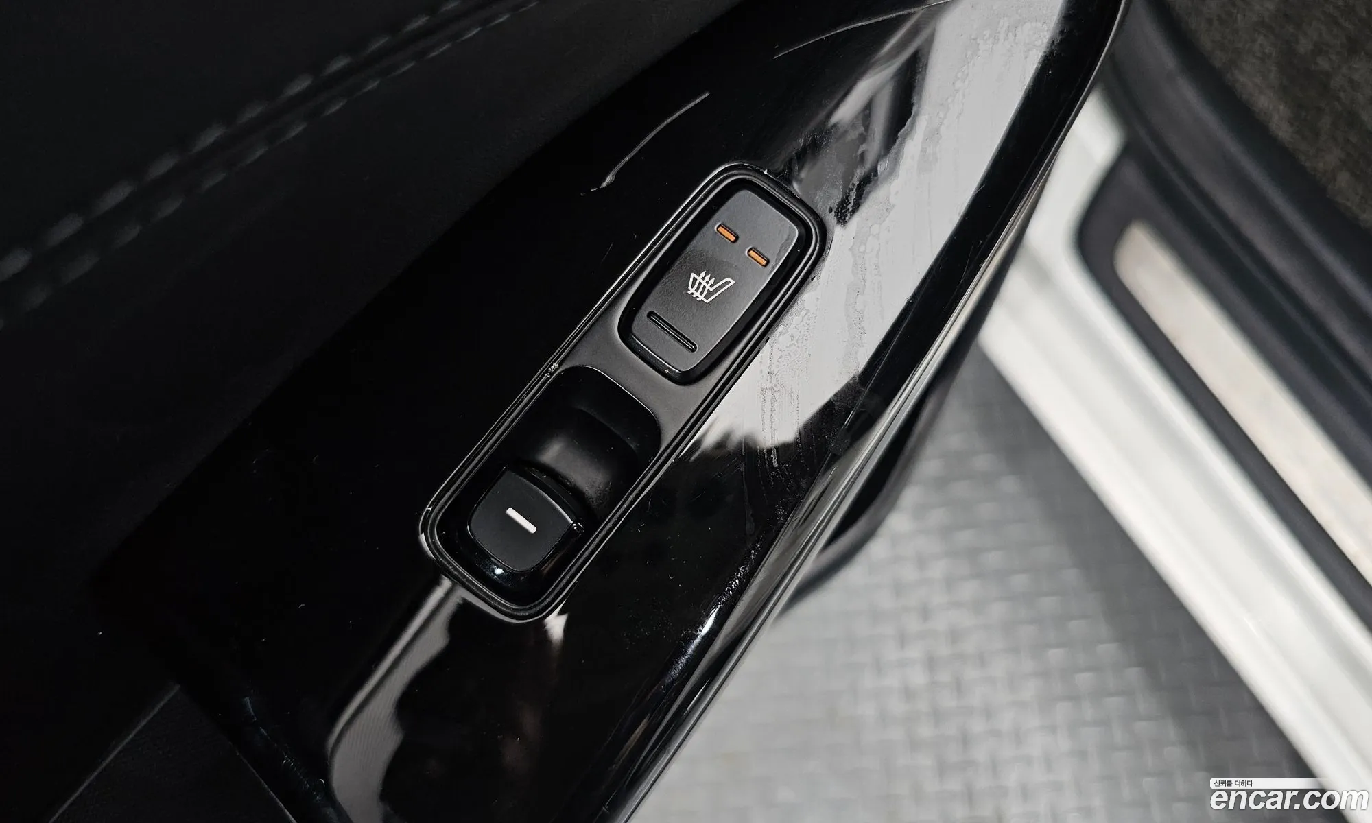 Kia K7 2018 KNALB415BJA140205 — 19