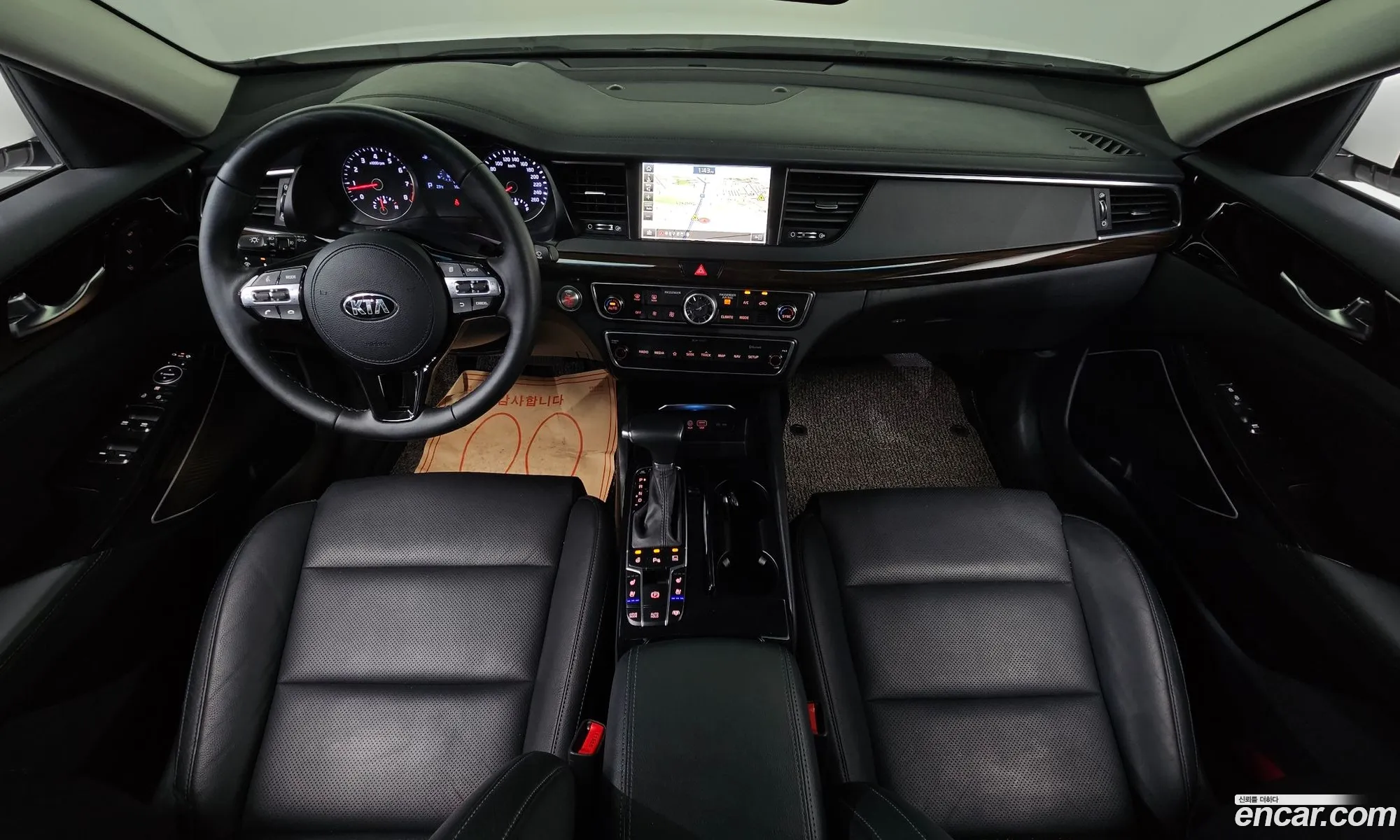 Kia K7 2018 KNALB415BJA140205 — 7