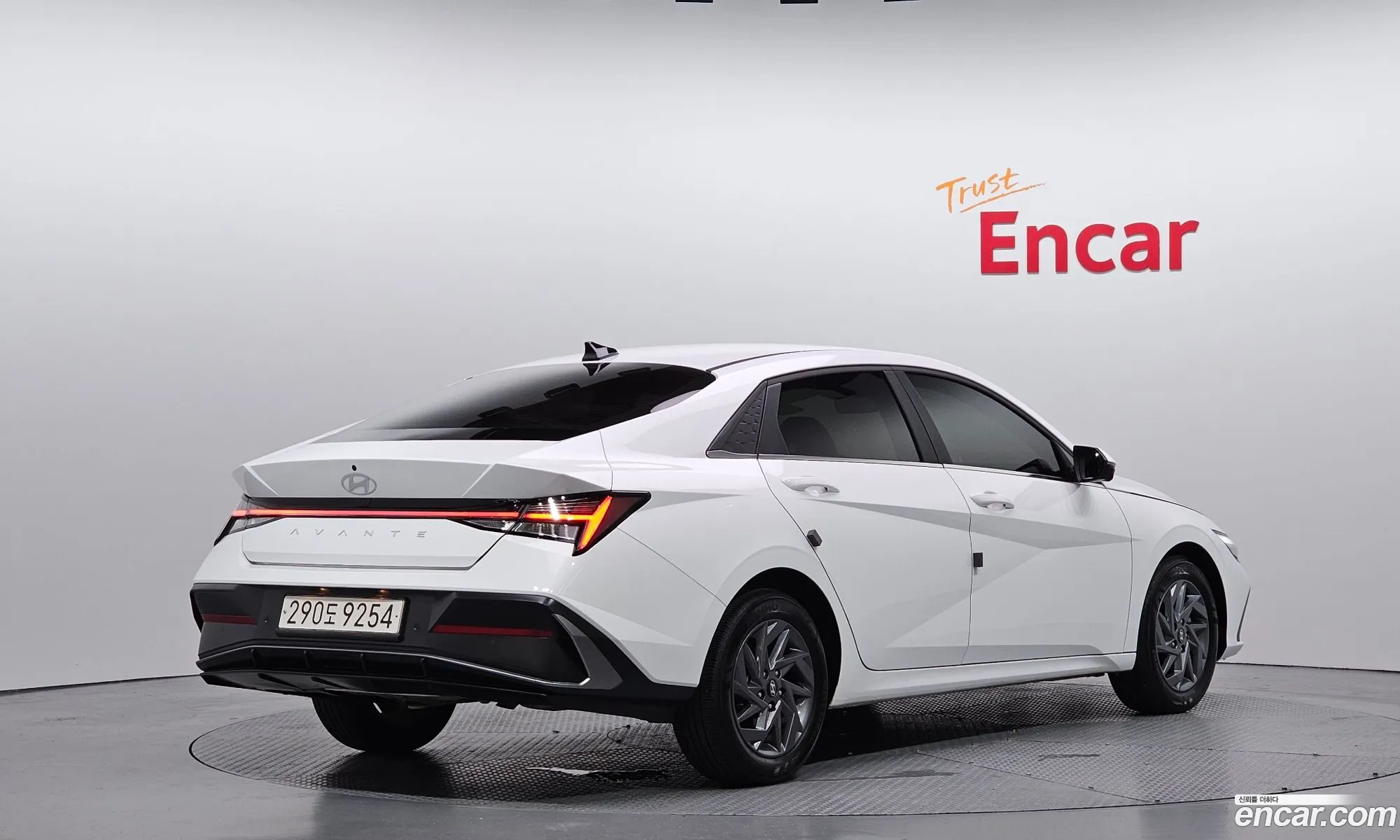 Hyundai Elantra 2024 — 26