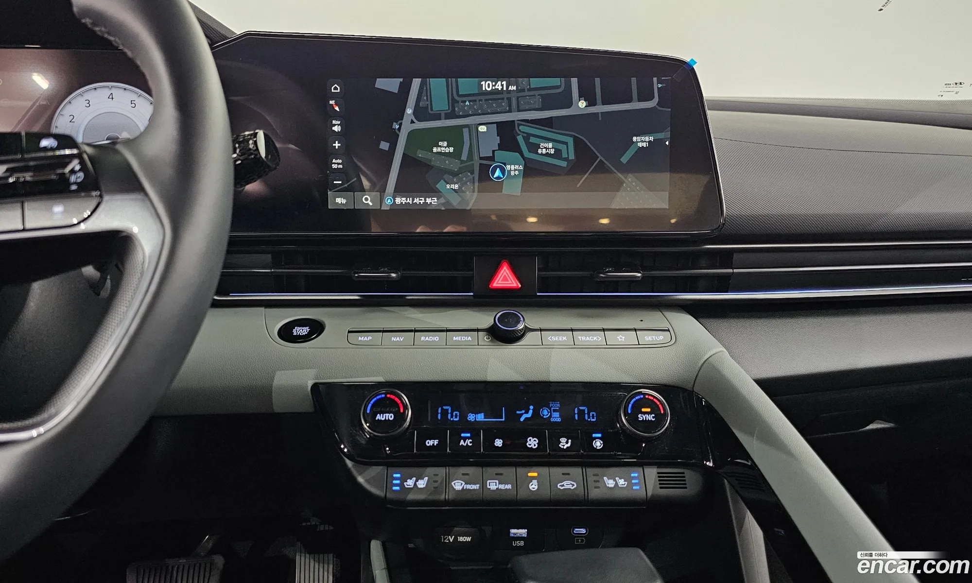 Hyundai Elantra 2024 — 12