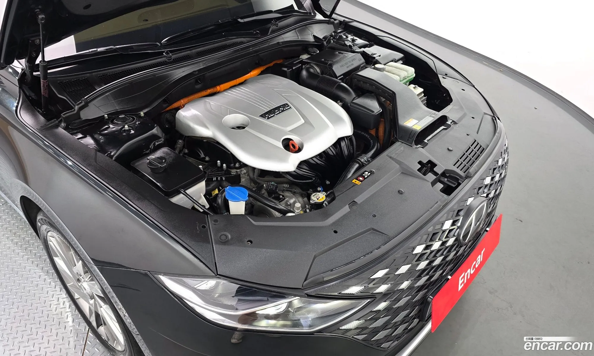 Hyundai Grandeur IG Hybrid