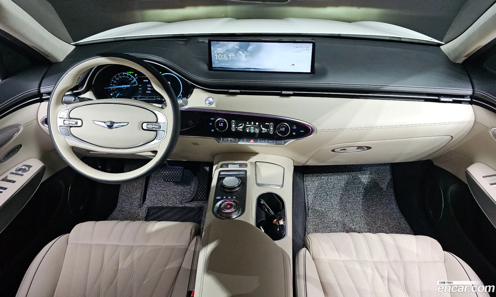 Genesis GV70 2023 KMTMA81BDPU138544 — 4