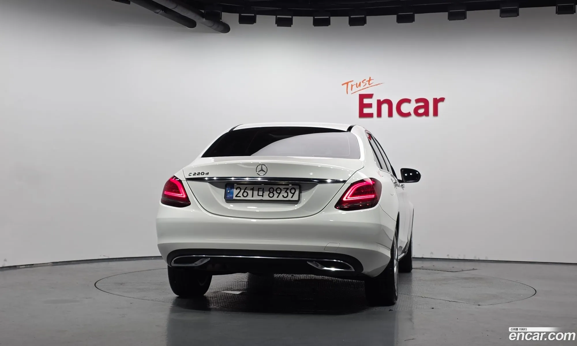 Mercedes-Benz C-Class W205 2019 — 18