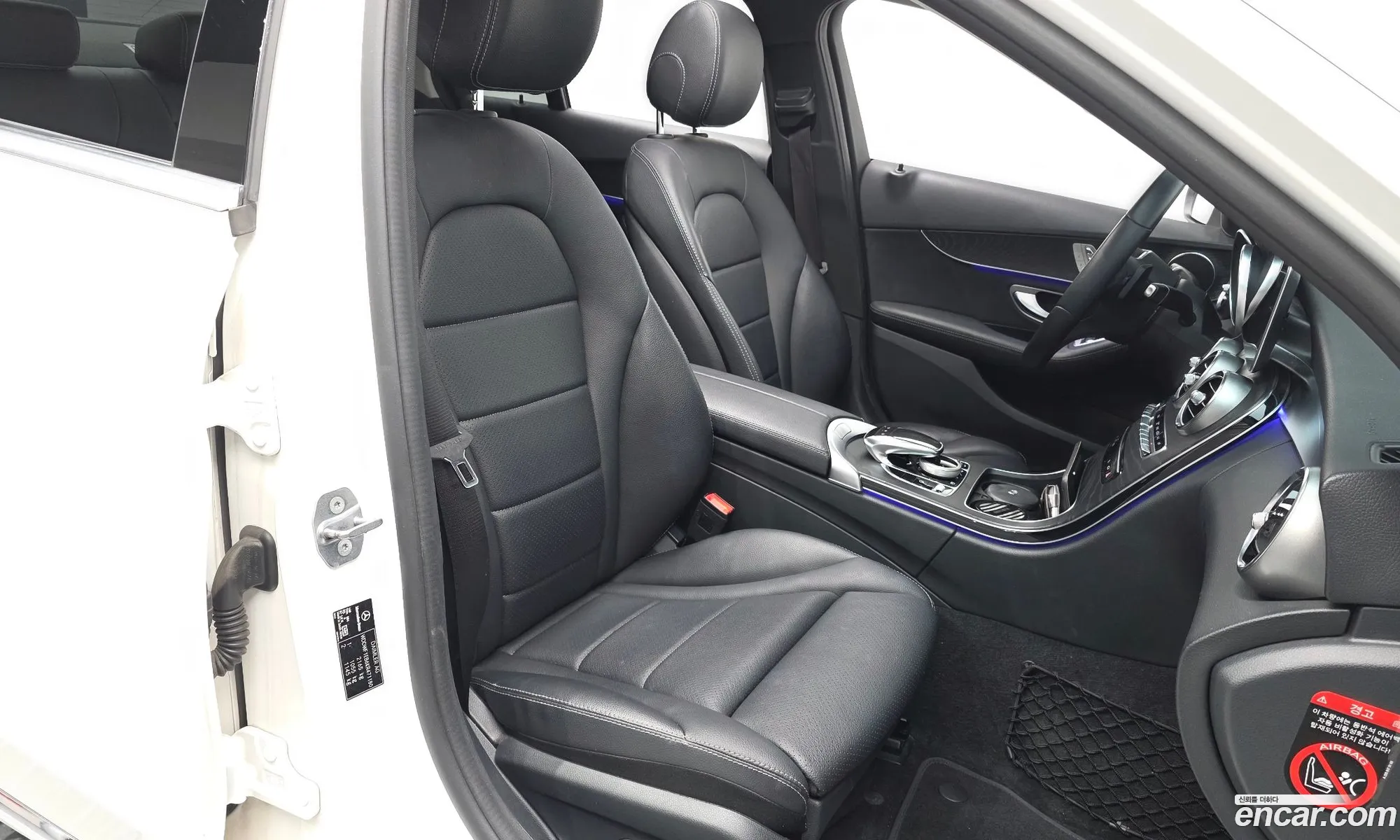Mercedes-Benz C-Class W205 2019 — 19