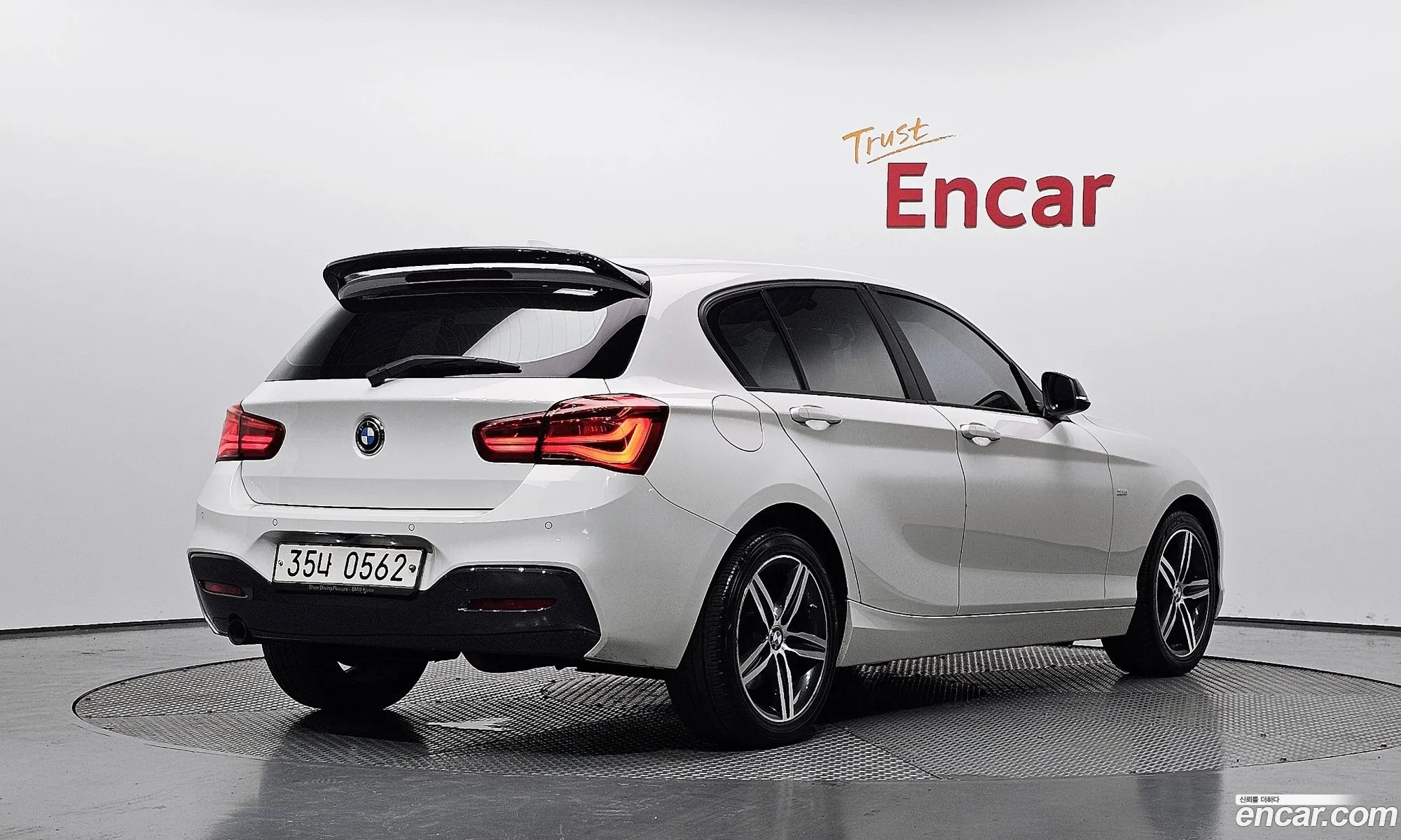 BMW 1 Series 2016 WBA1S5107GV799702 — 17