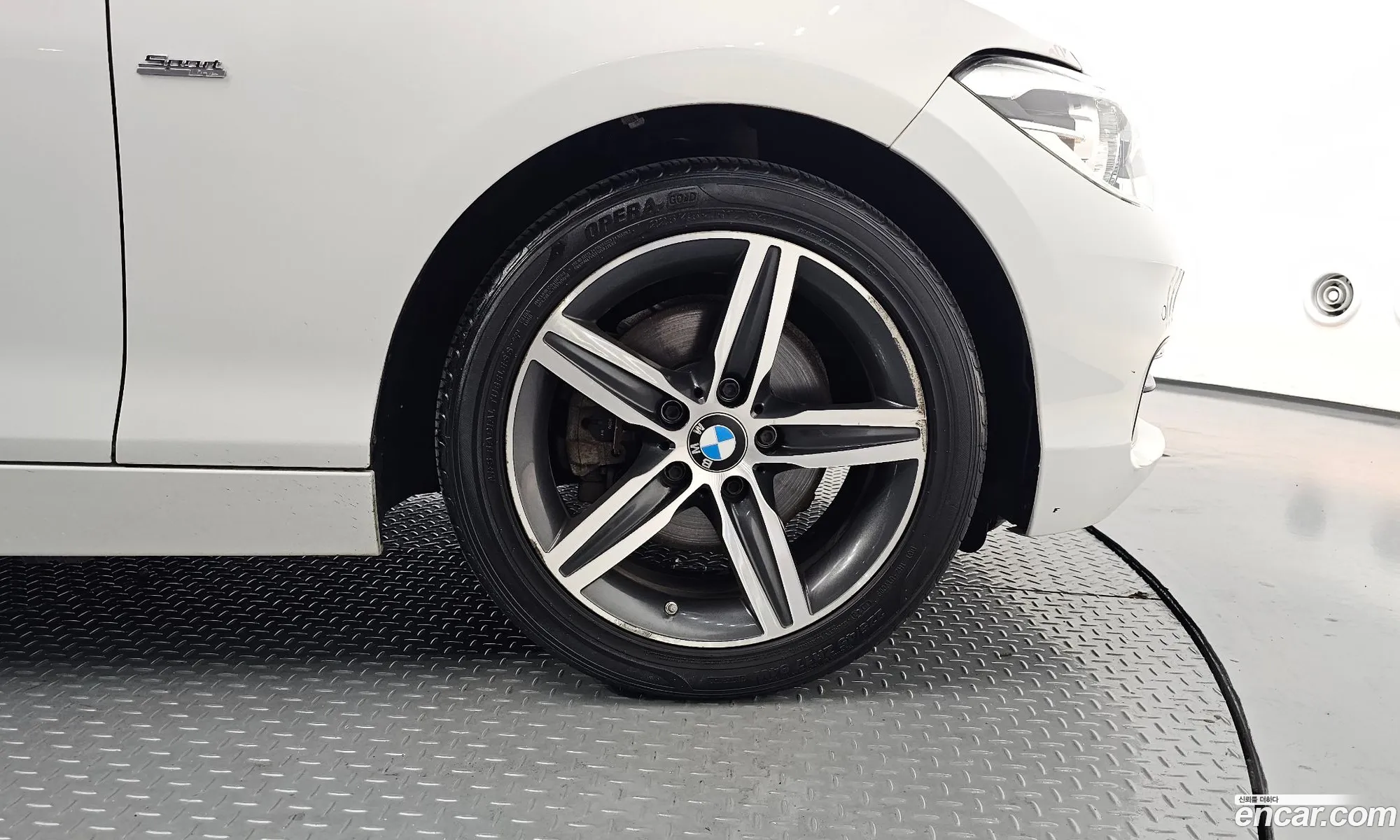 BMW 1 Series 2016 WBA1S5107GV799702 — 13