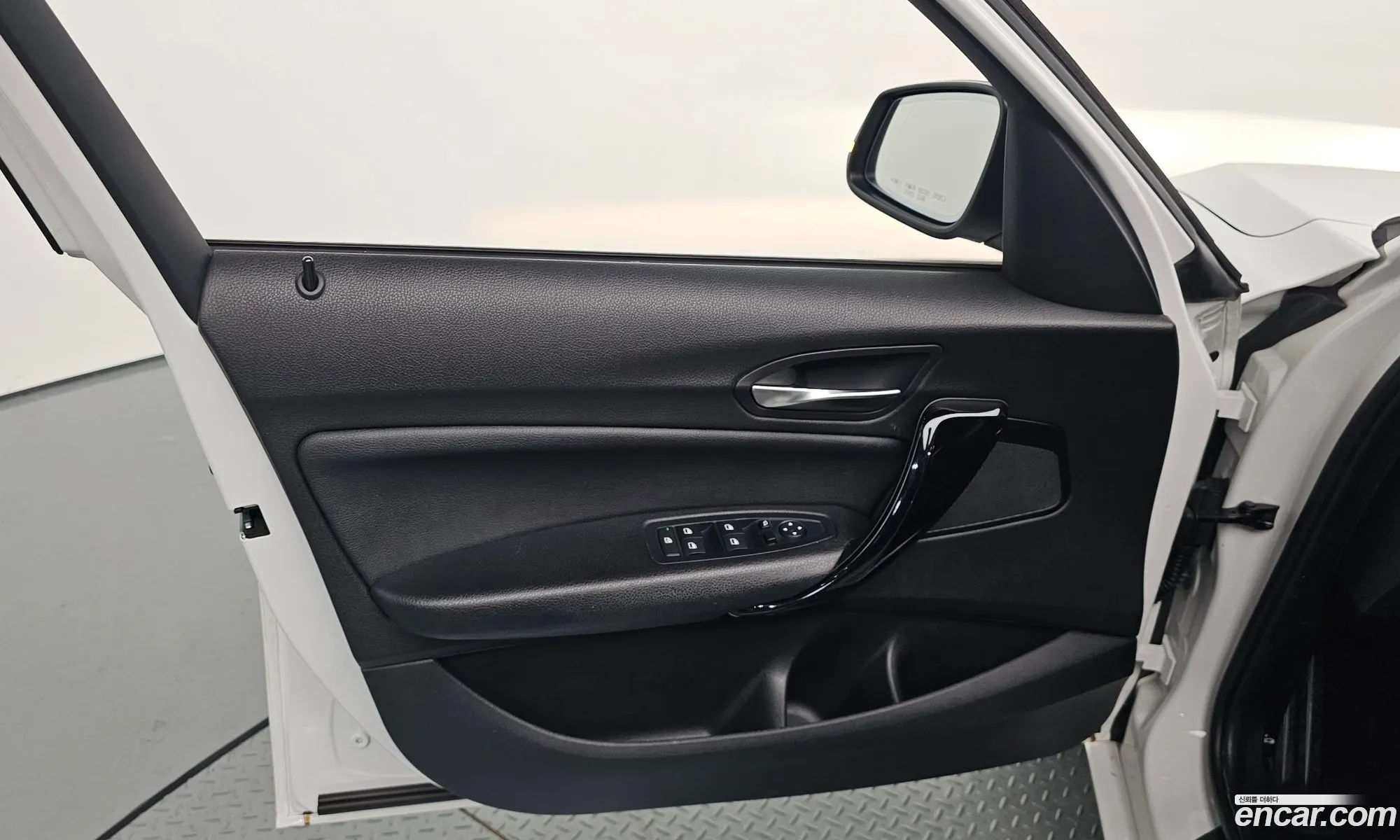 BMW 1 Series 2016 WBA1S5107GV799702 — 26