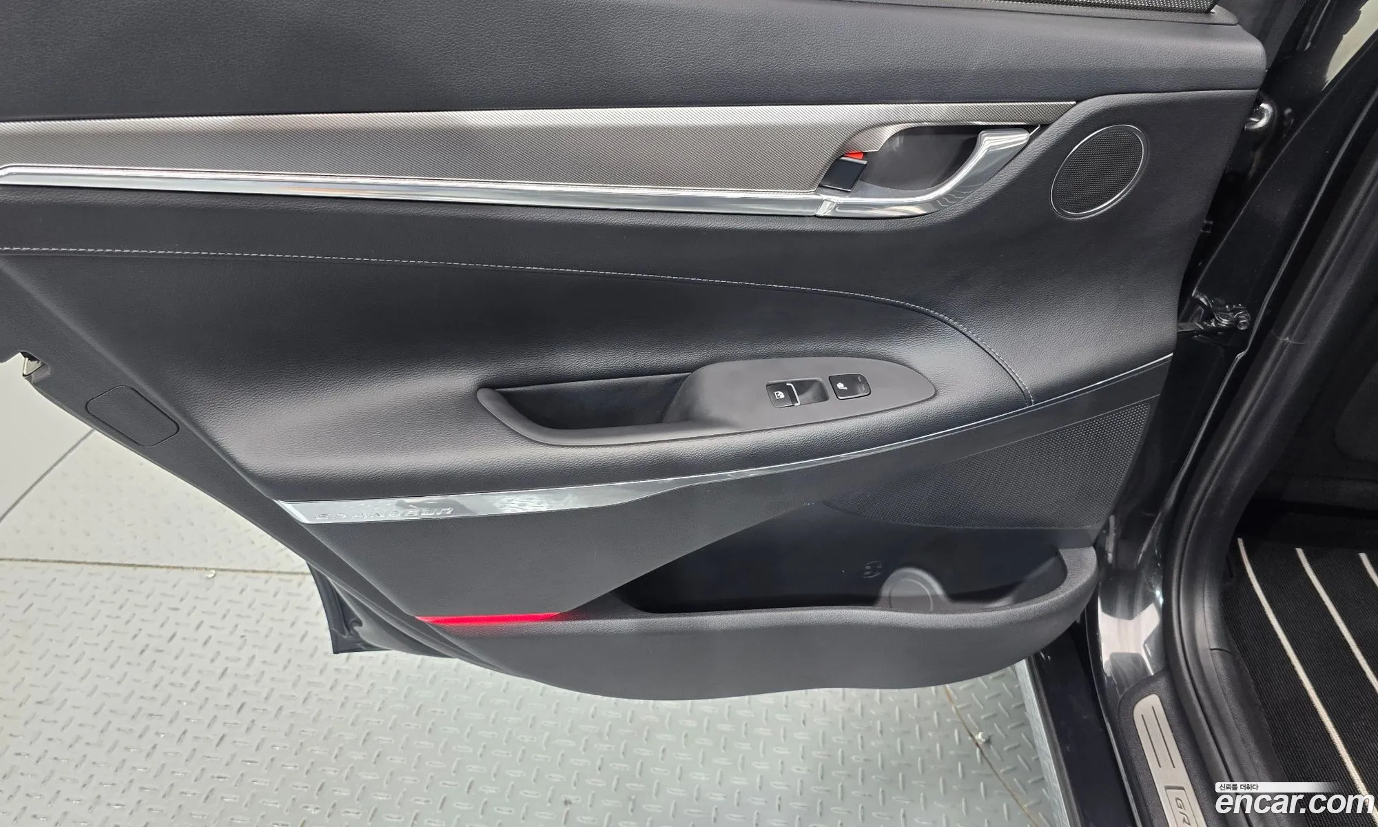 Hyundai Grandeur IG 2019 KMHF241DBLA304484 — 4