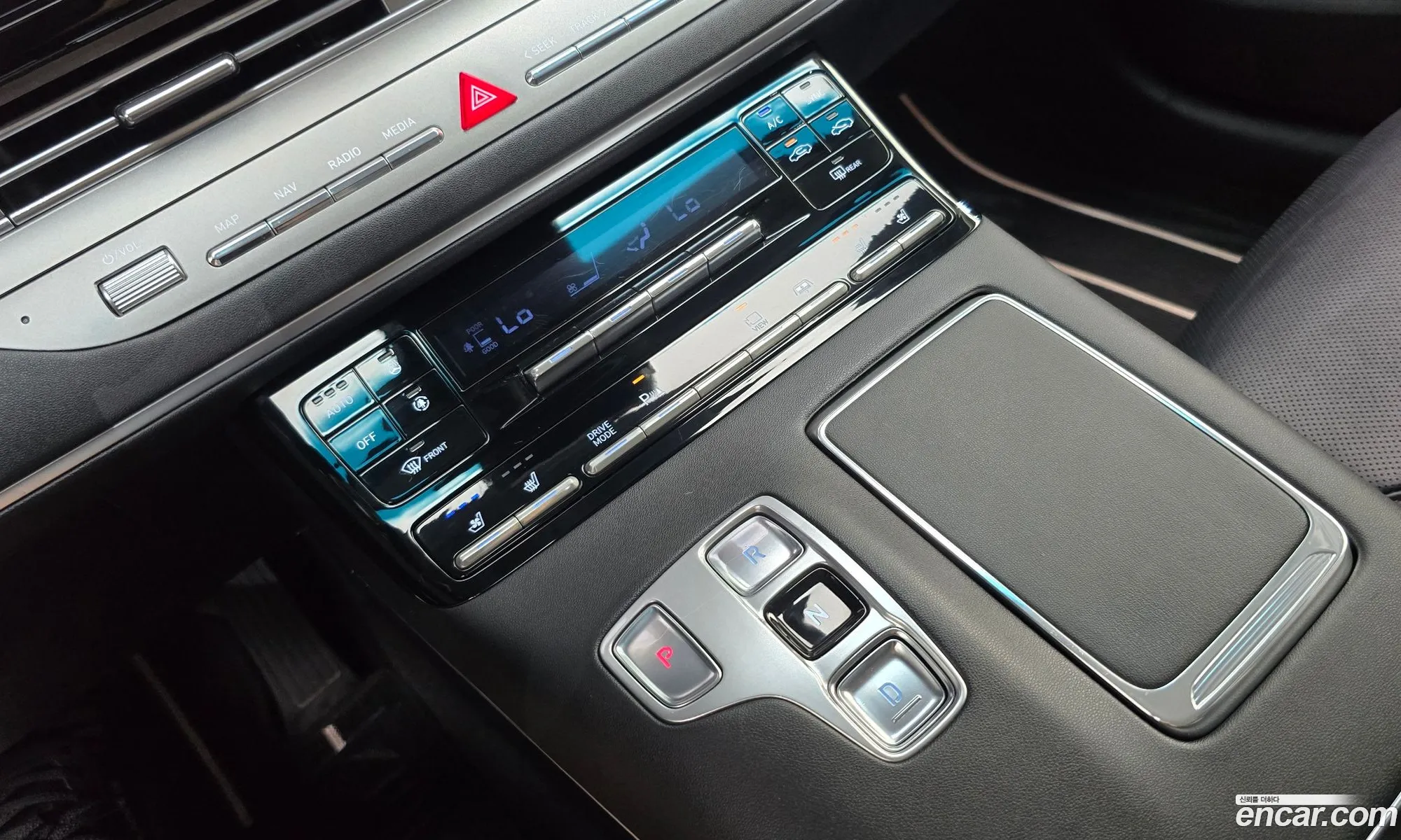 Hyundai Grandeur IG 2019 KMHF241DBLA304484 — 30
