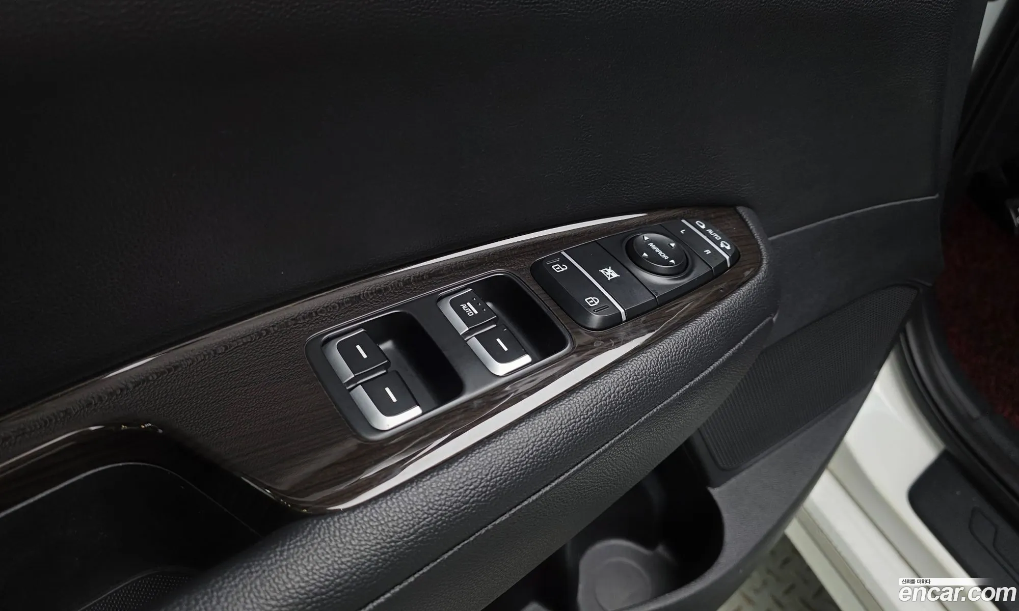 Kia K5 2016 KNAGX411BGA085876 — 16