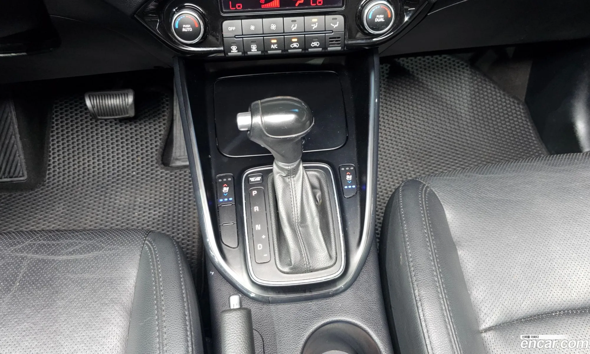 Kia Carens 2013 — 15