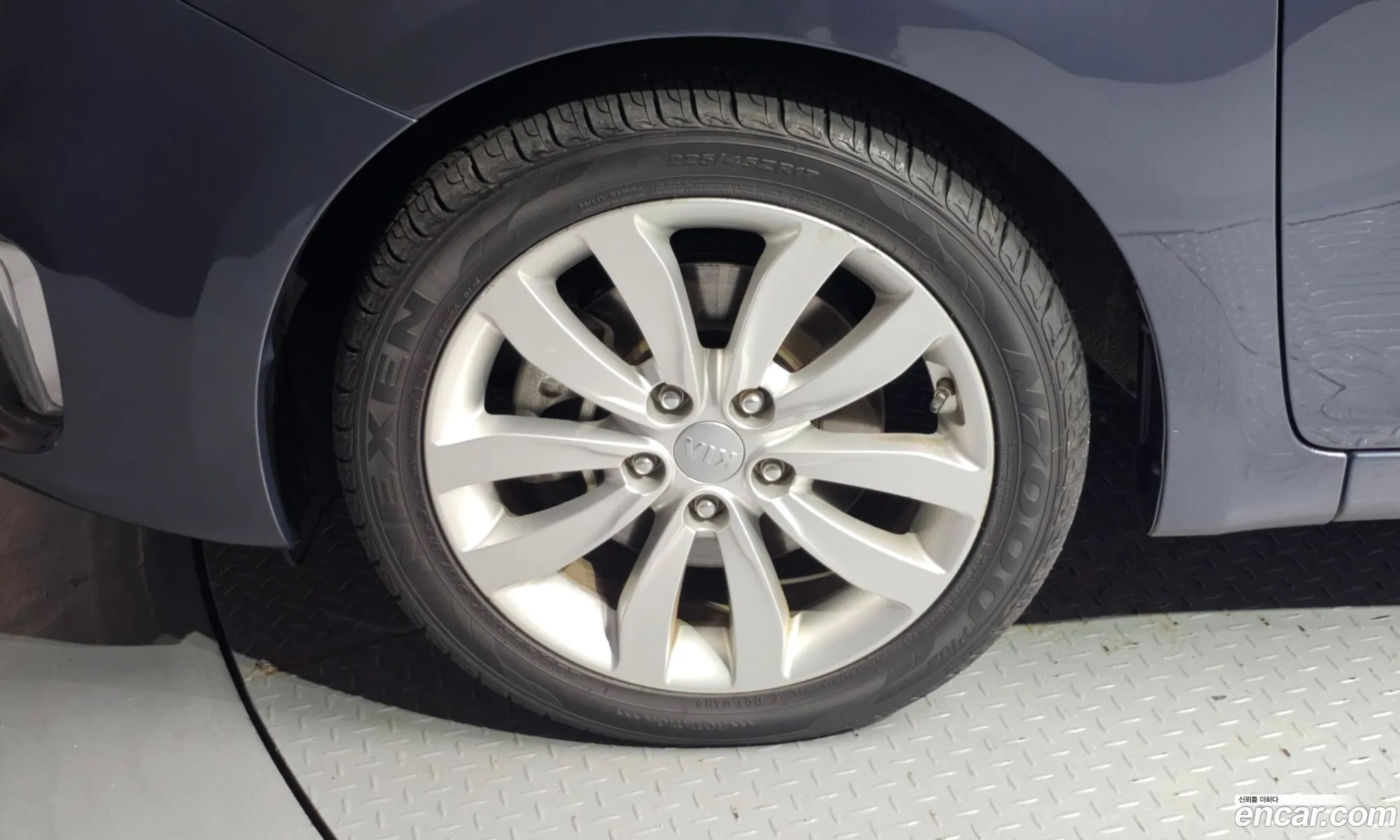 Kia Carens 2013 — 16