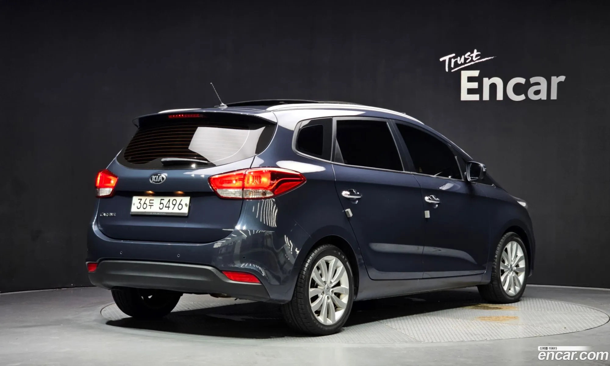 Kia Carens 2013 — 12