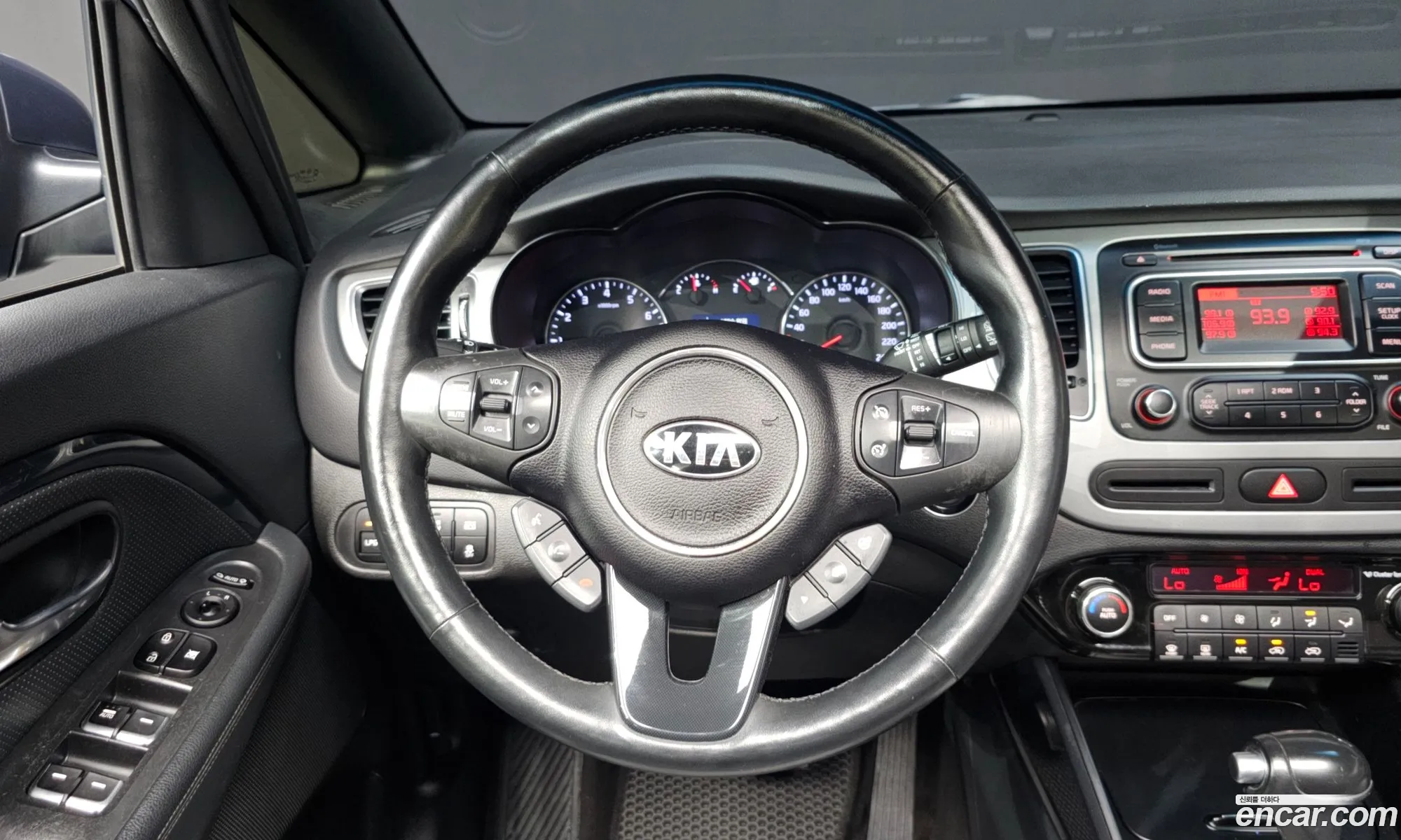 Kia Carens 2013 — 8