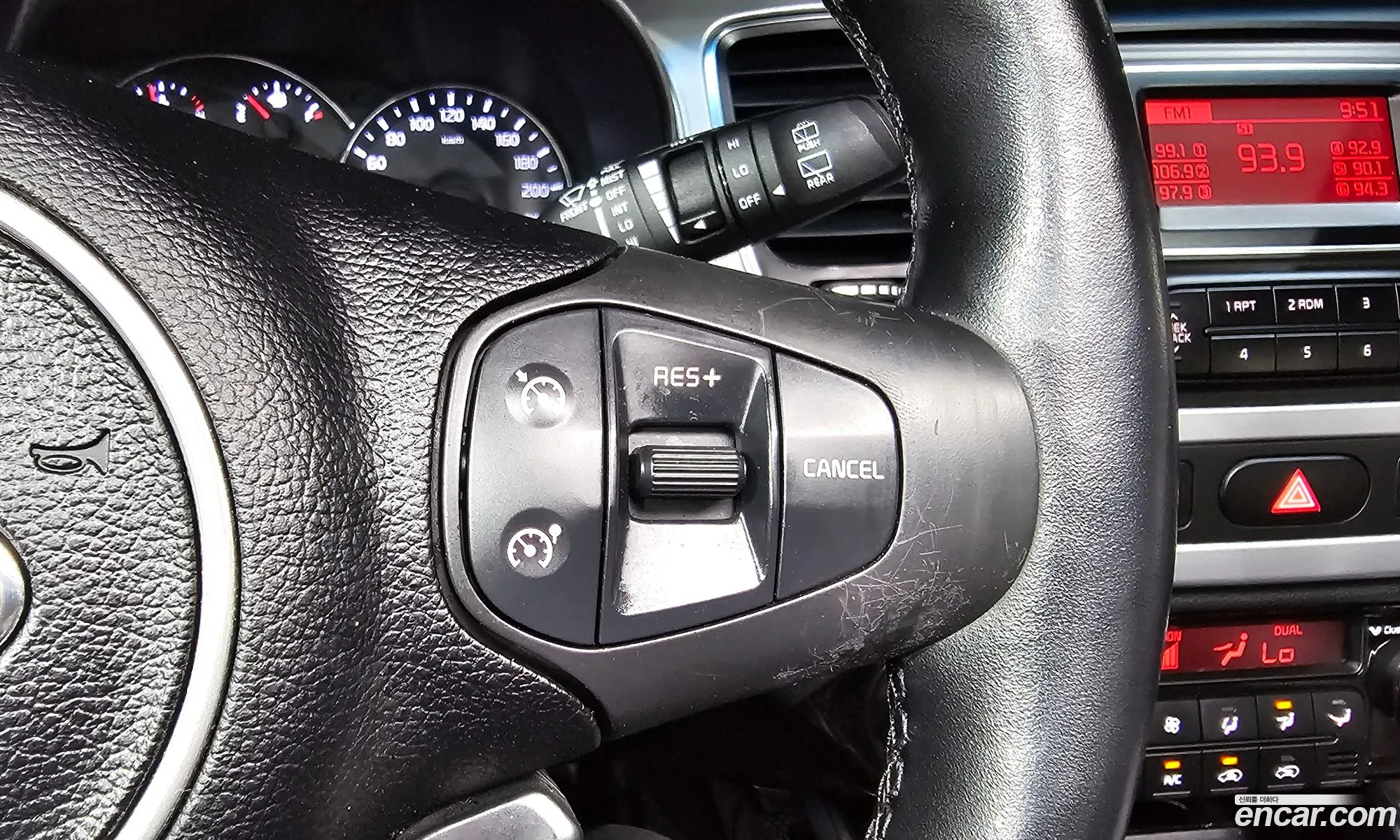 Kia Carens 2013 — 18
