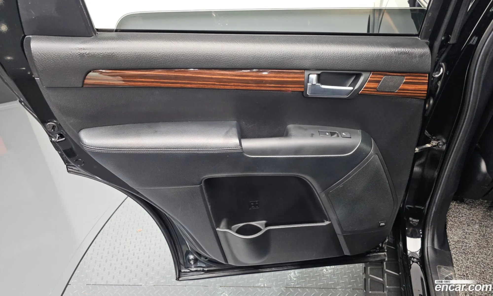 Kia Mohave 2016 KNAKN814DHA149125 — 19