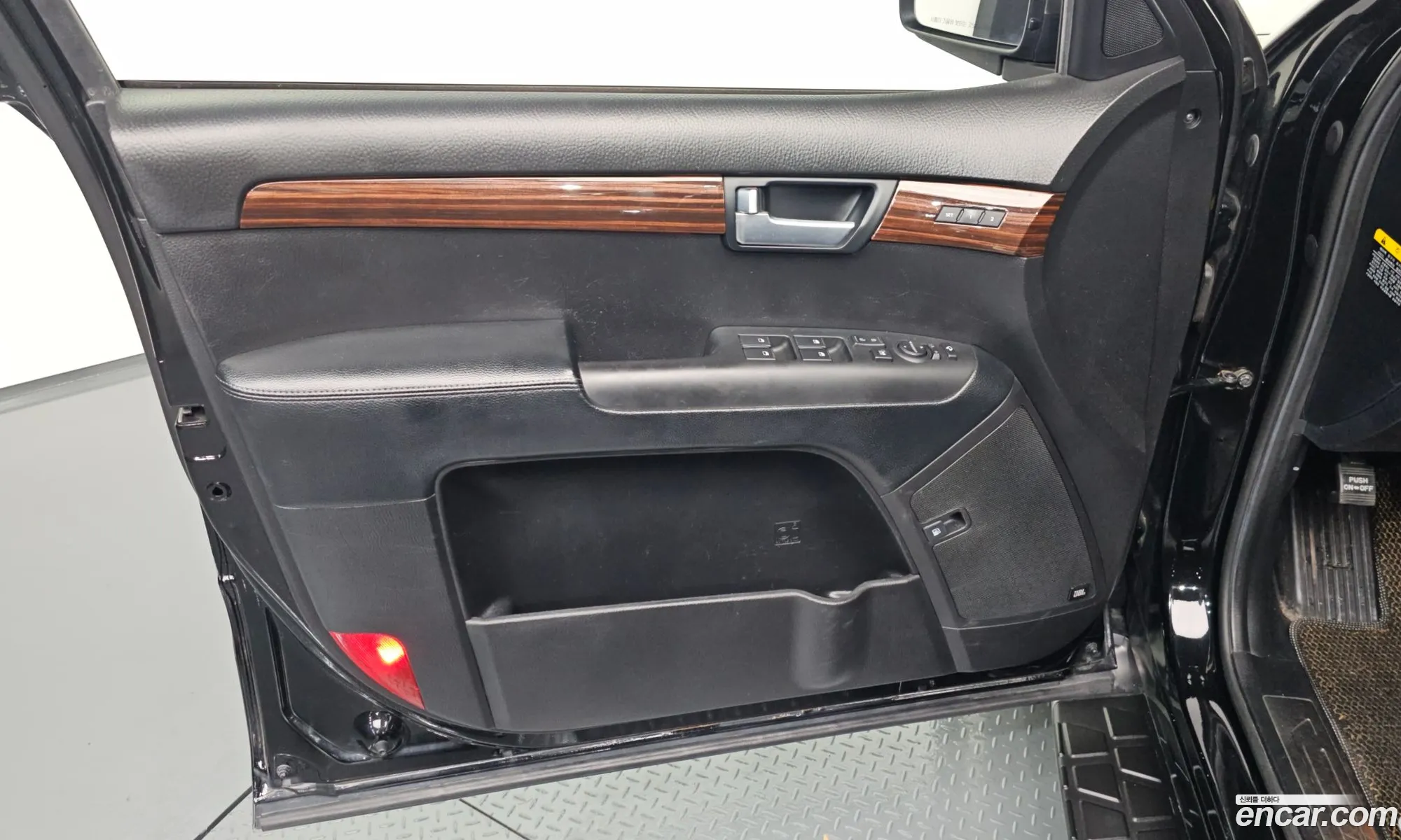 Kia Mohave 2016 KNAKN814DHA149125 — 14